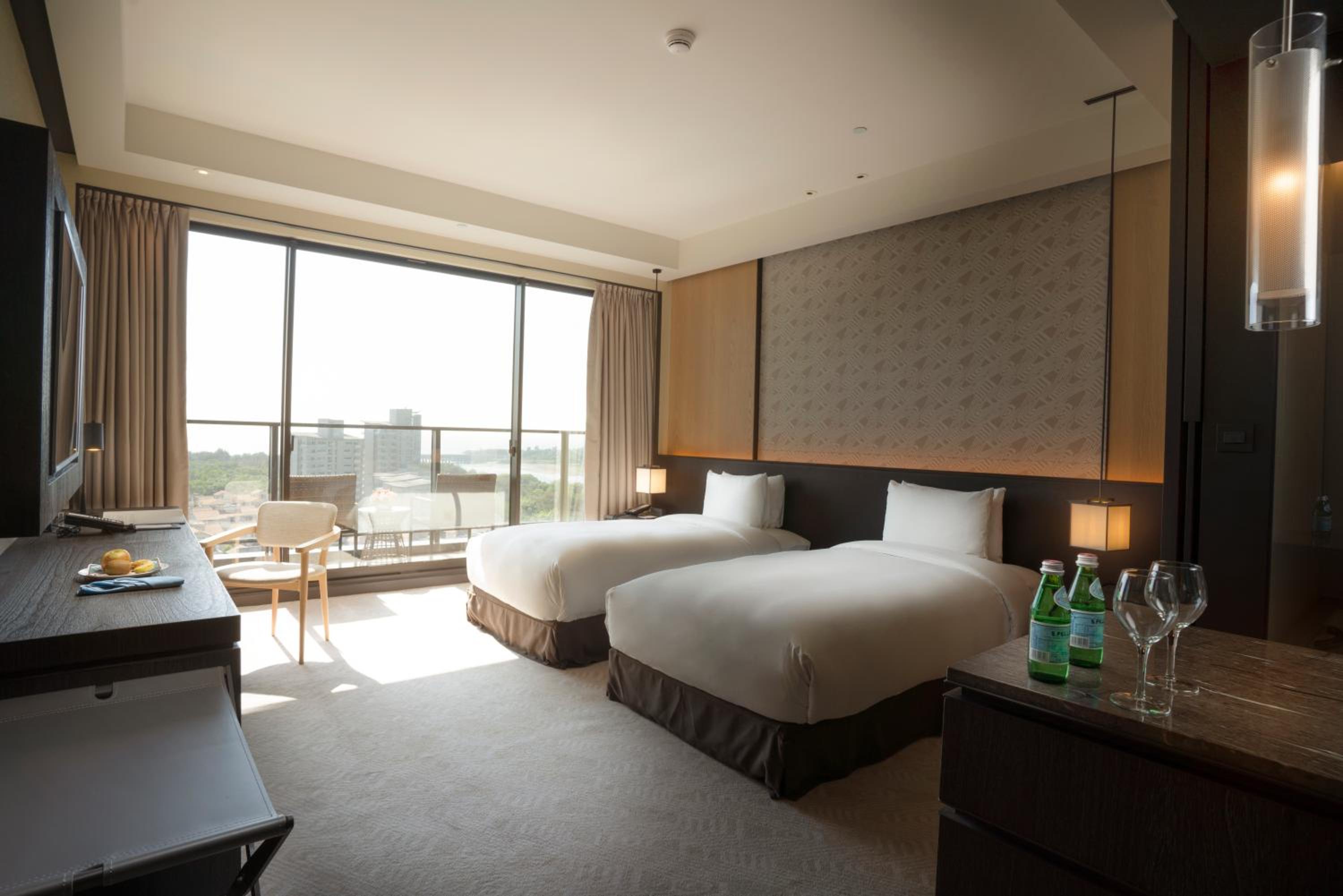 Standard Twin Room with Balcony