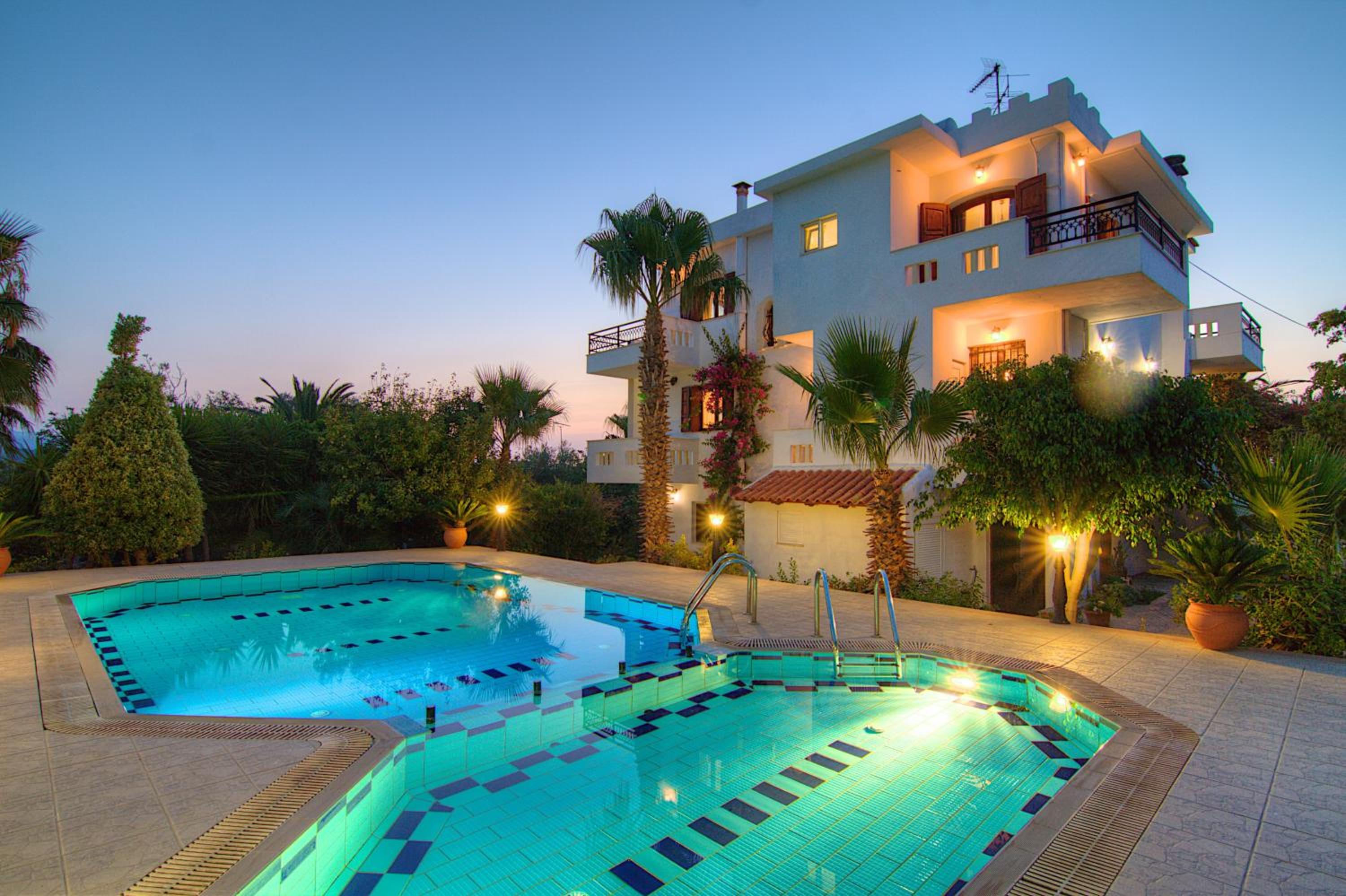 Villa with Private Pool photo 1
