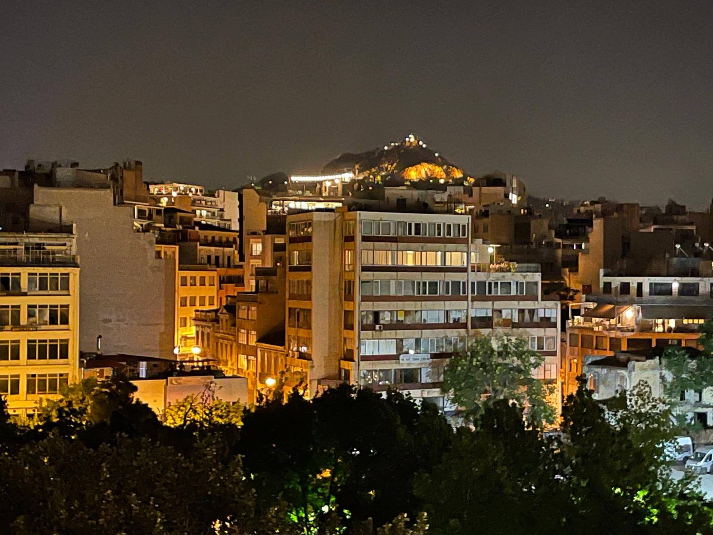 Two-Bedroom Apartment with Balcony & Acropolis View photo 2