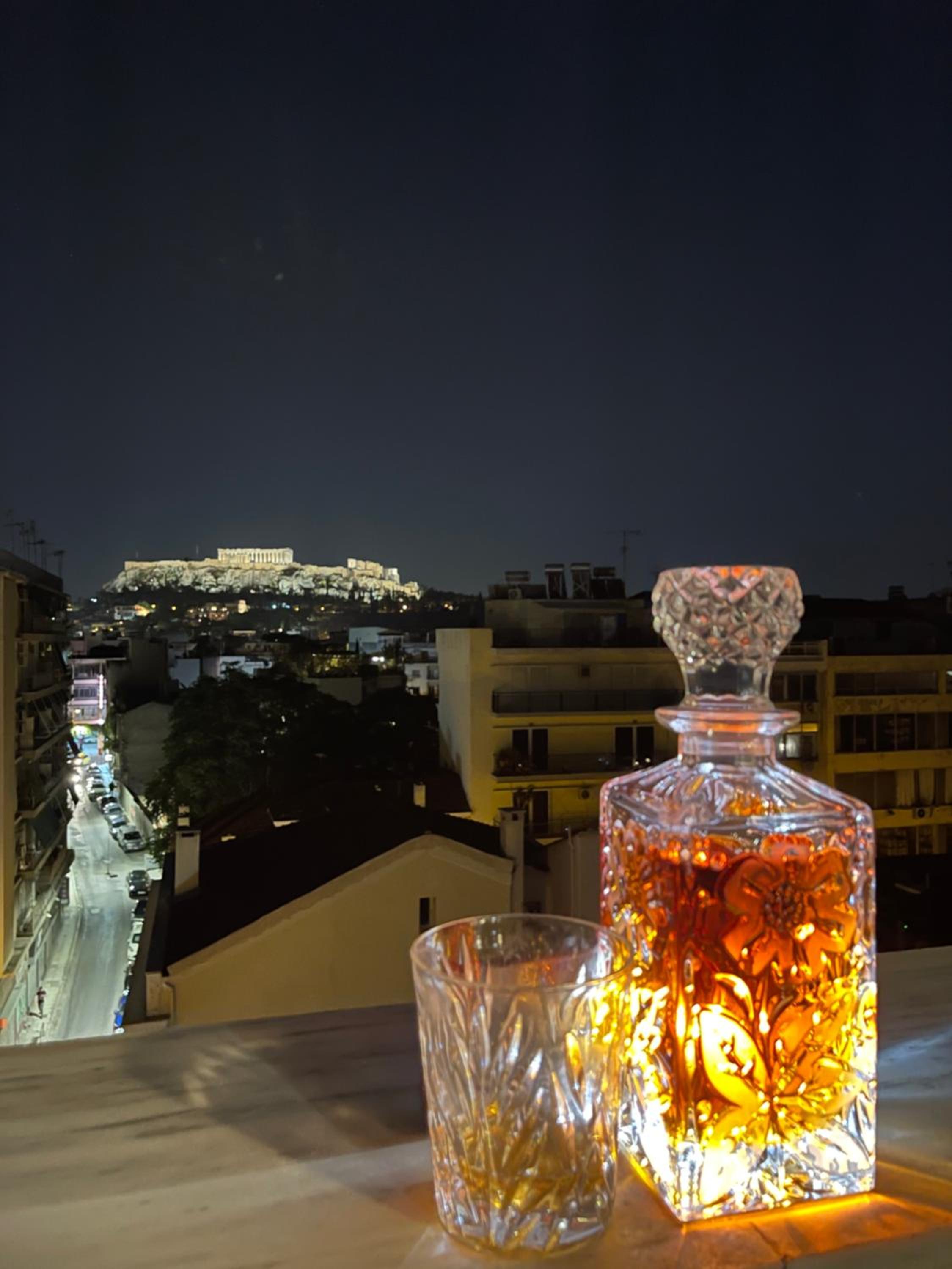 Superior Two-Bedroom Apartment with Balcony & Acropolis View photo 2