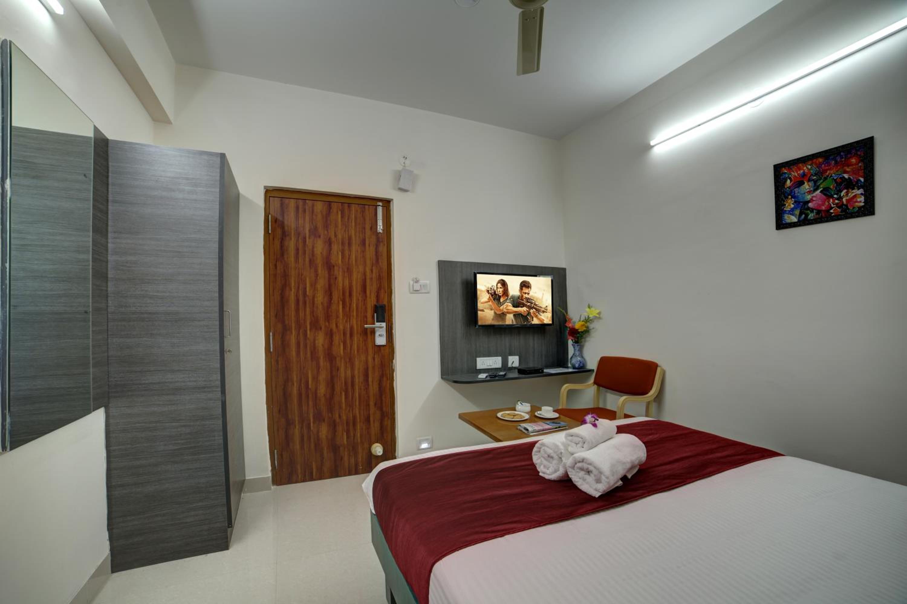 Standard Double Room - Photo 6