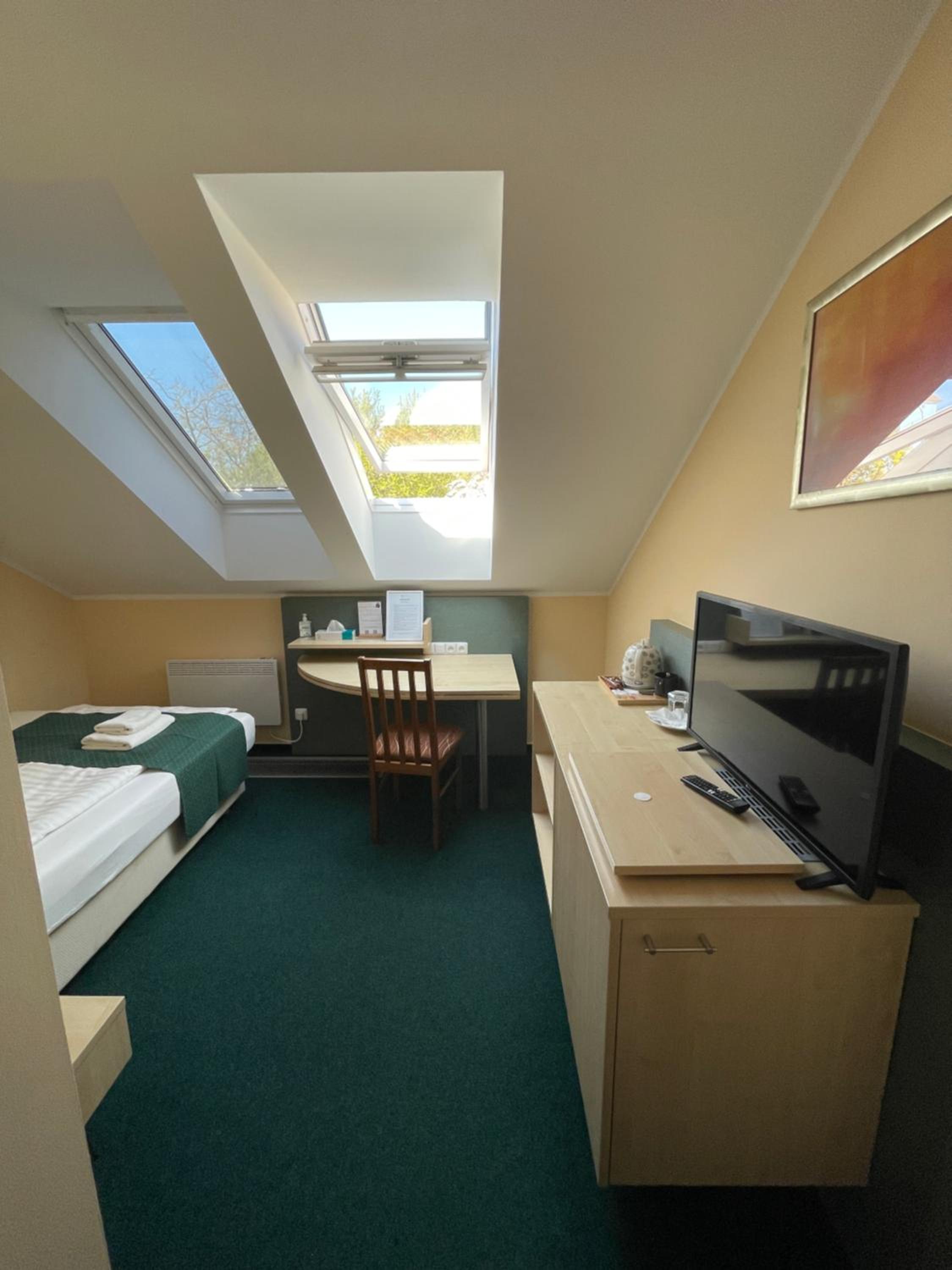 Economy Double Room photo 1