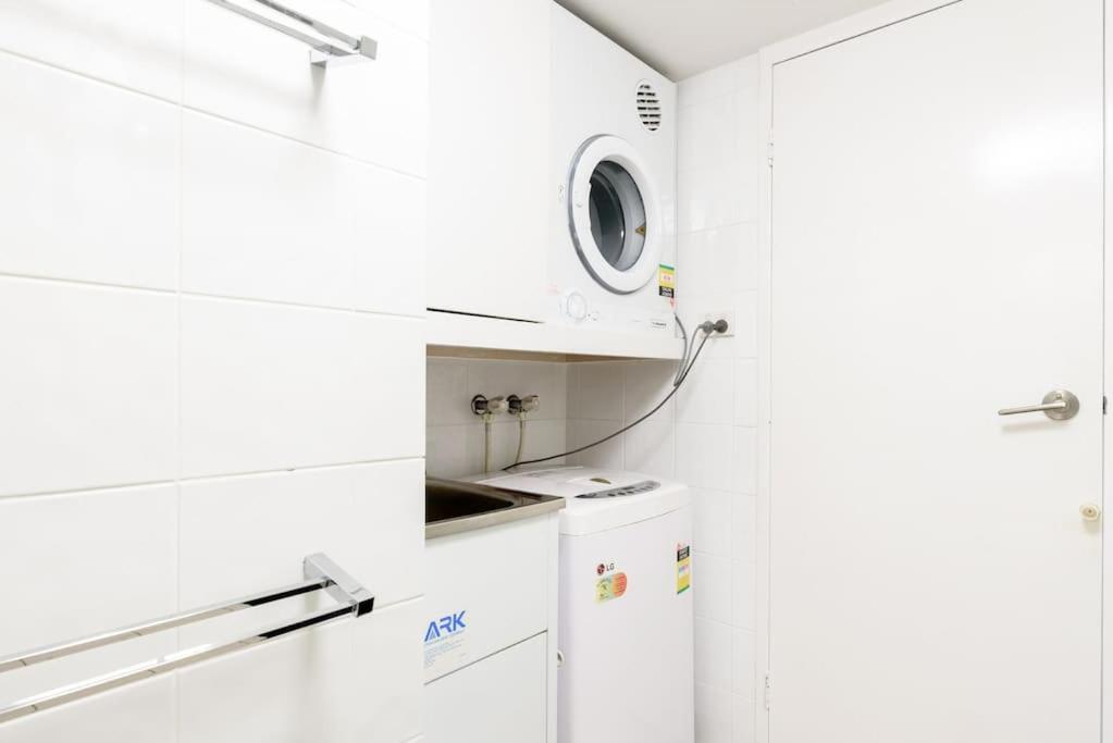 Two-Bedroom Apartment - Photo 9