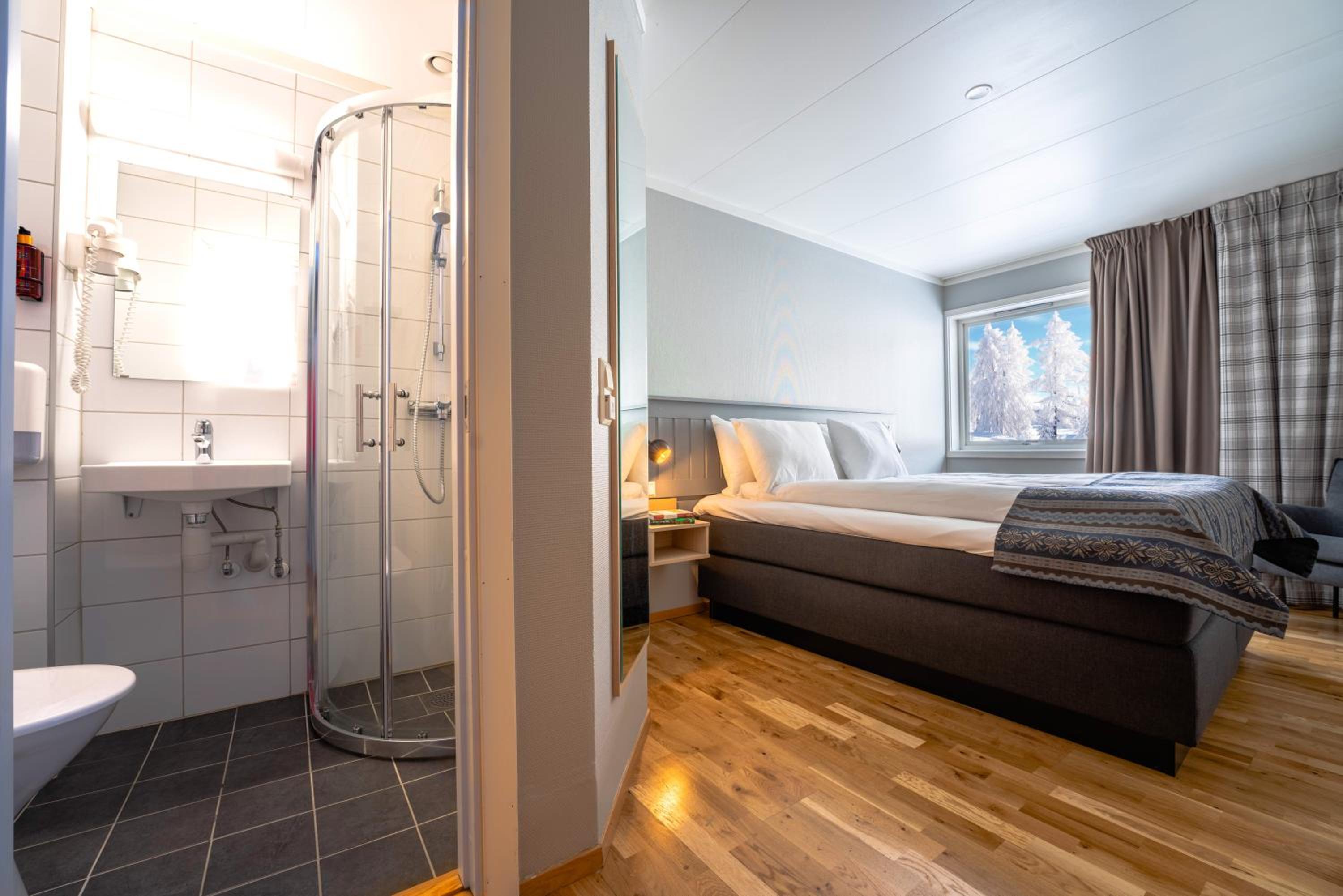 Double or Twin Room - Photo 3