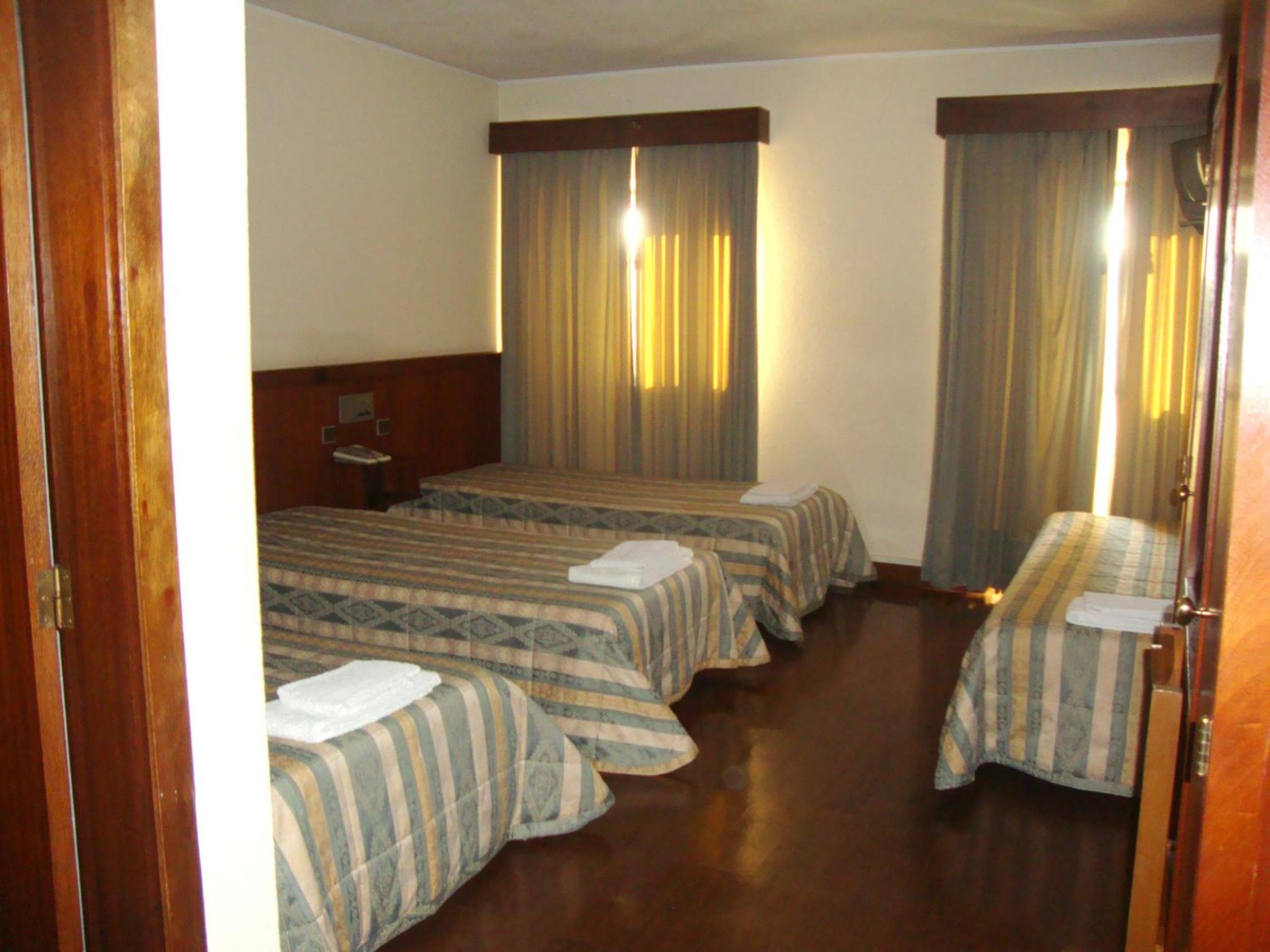 Quadruple Room - Photo 1