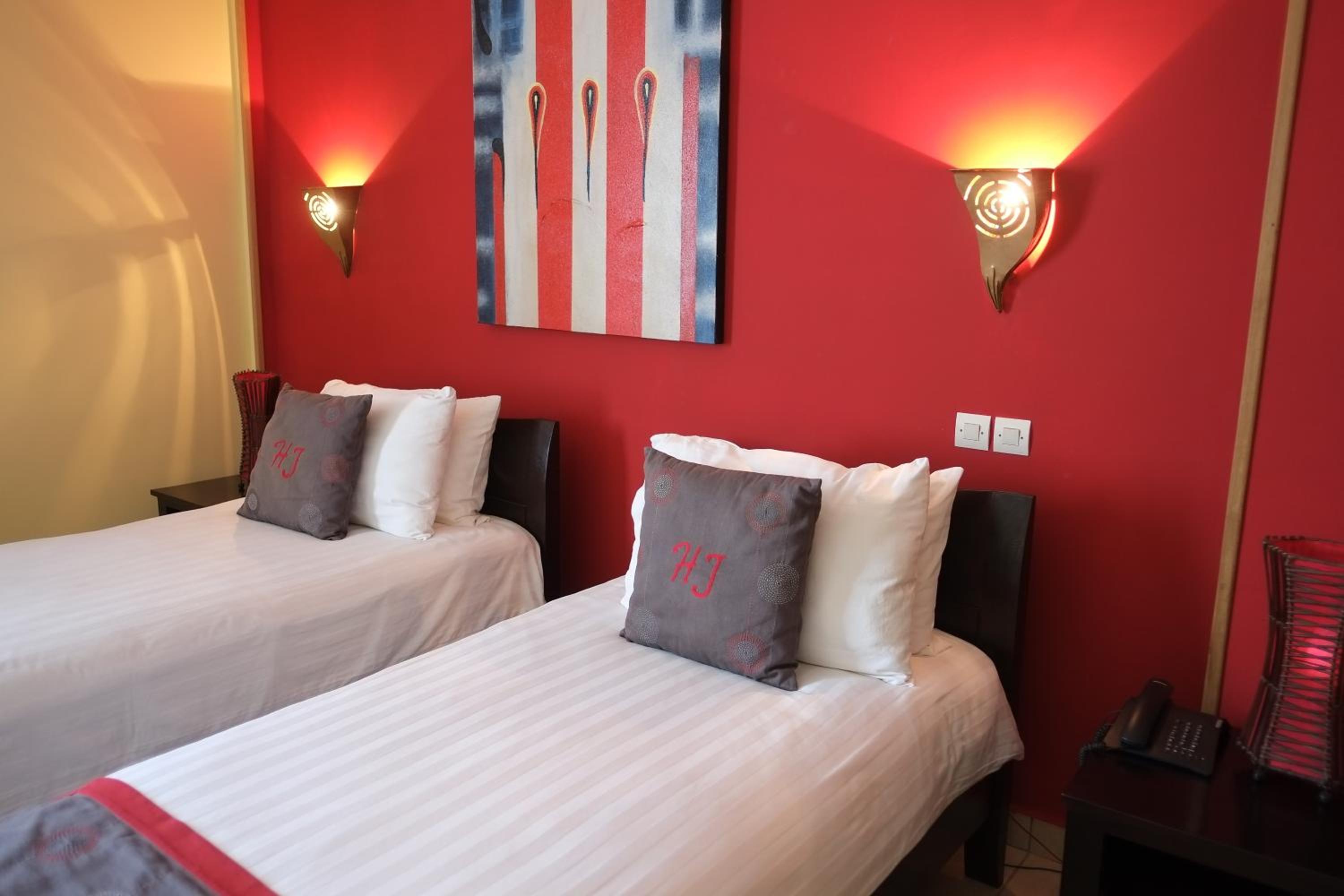 Deluxe Twin Room photo 3