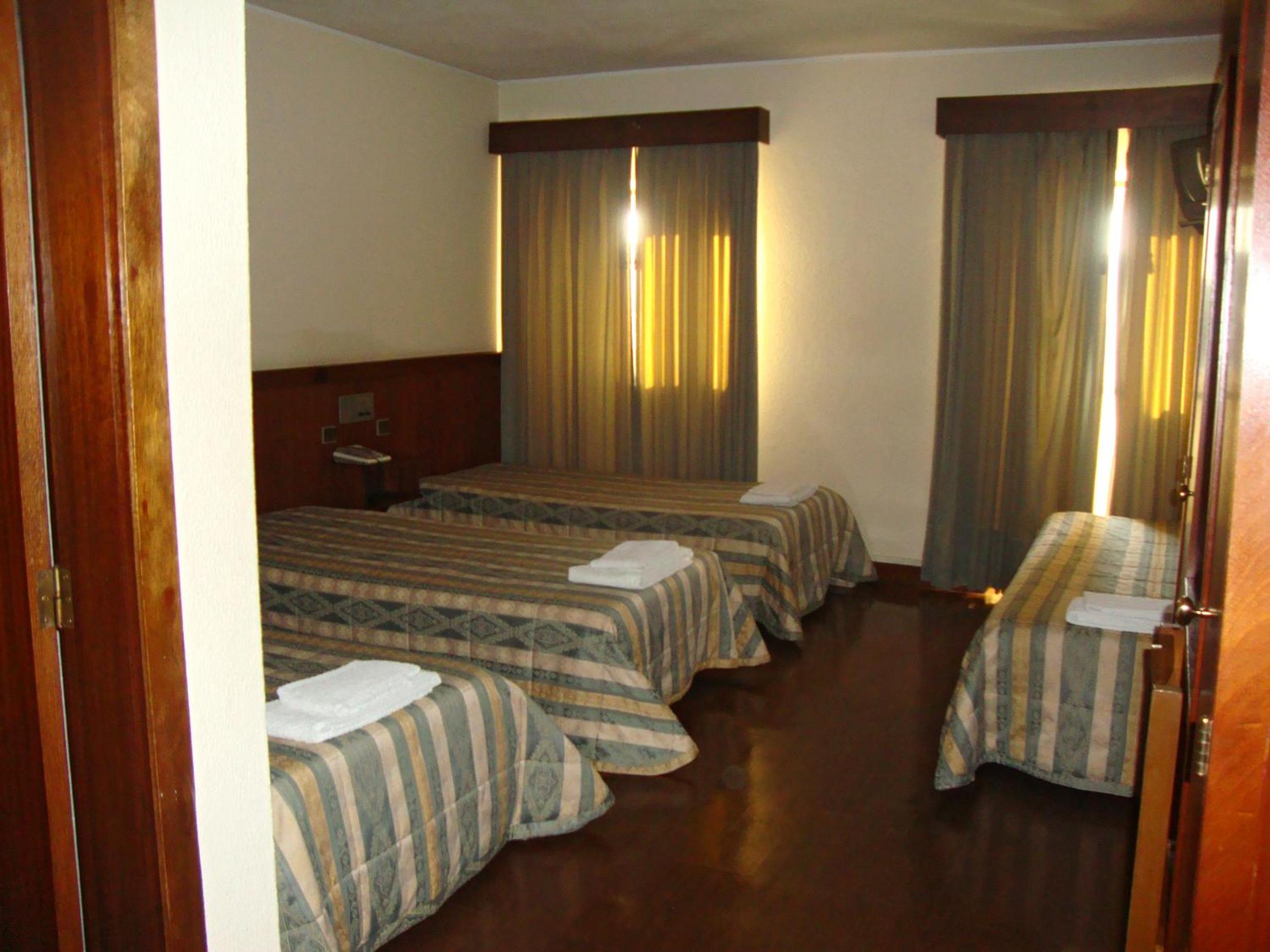 Quadruple Room - Photo 3