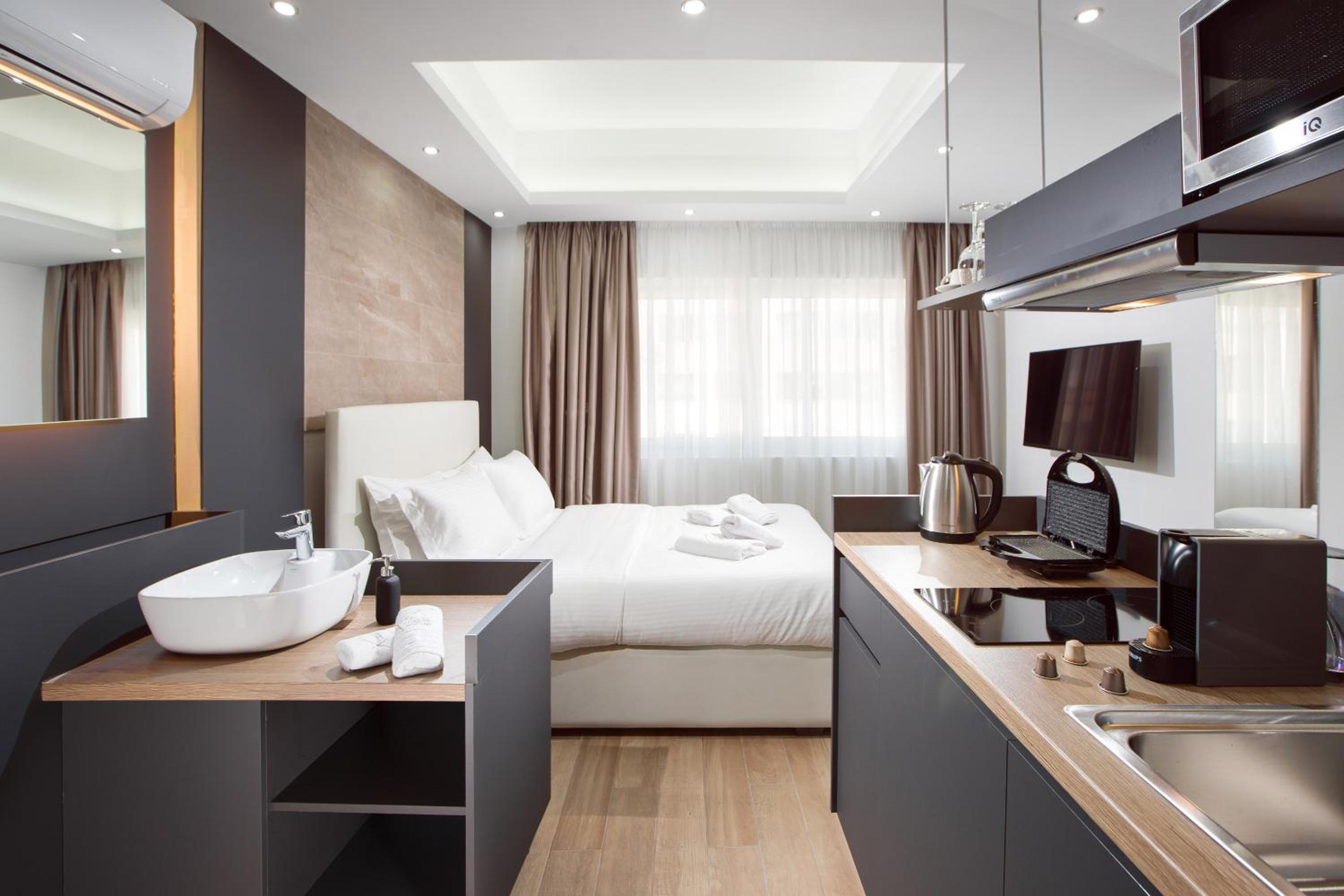 Studio Apartment photo 1