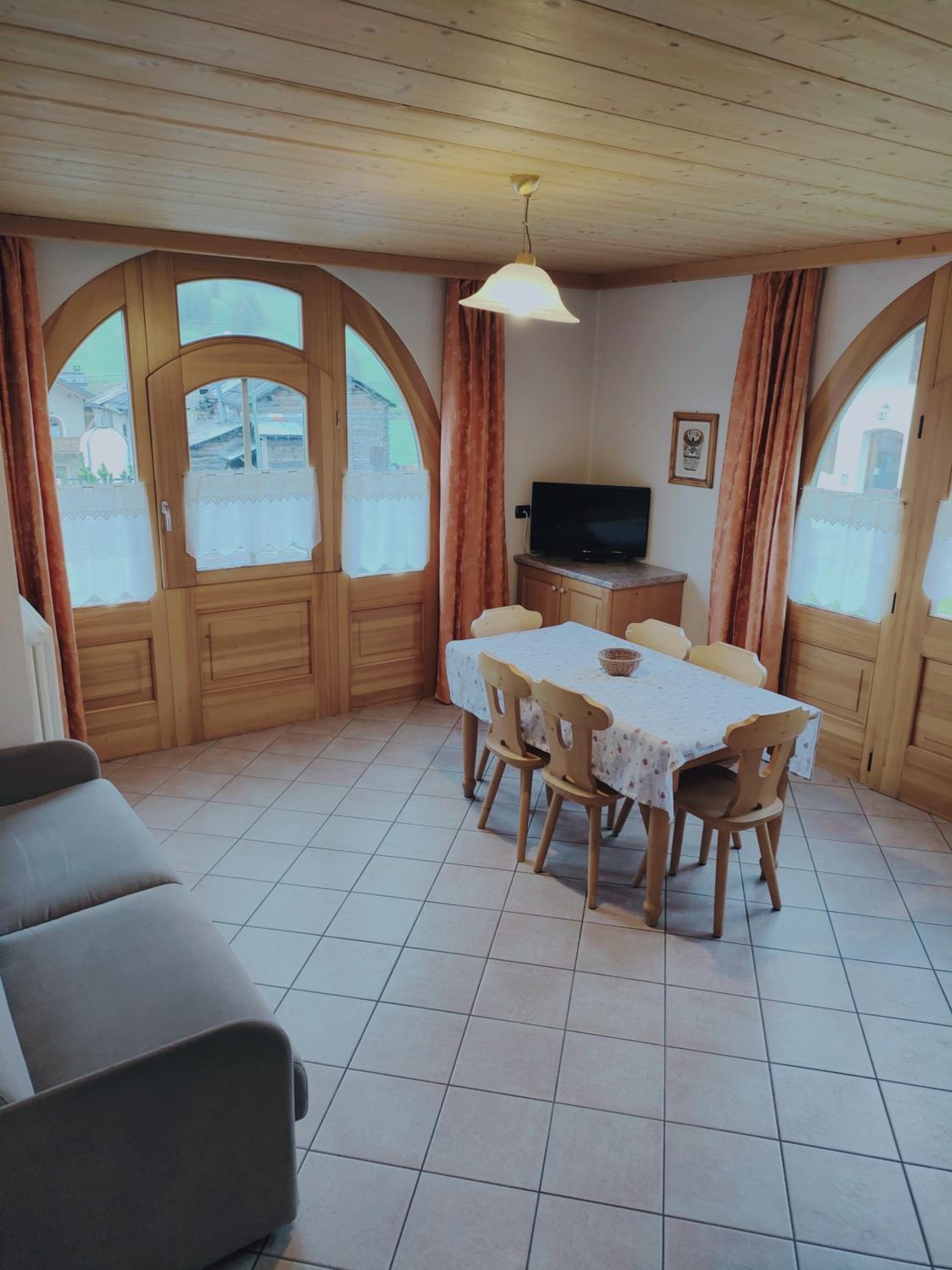 Apartment with Garden View - Photo 21
