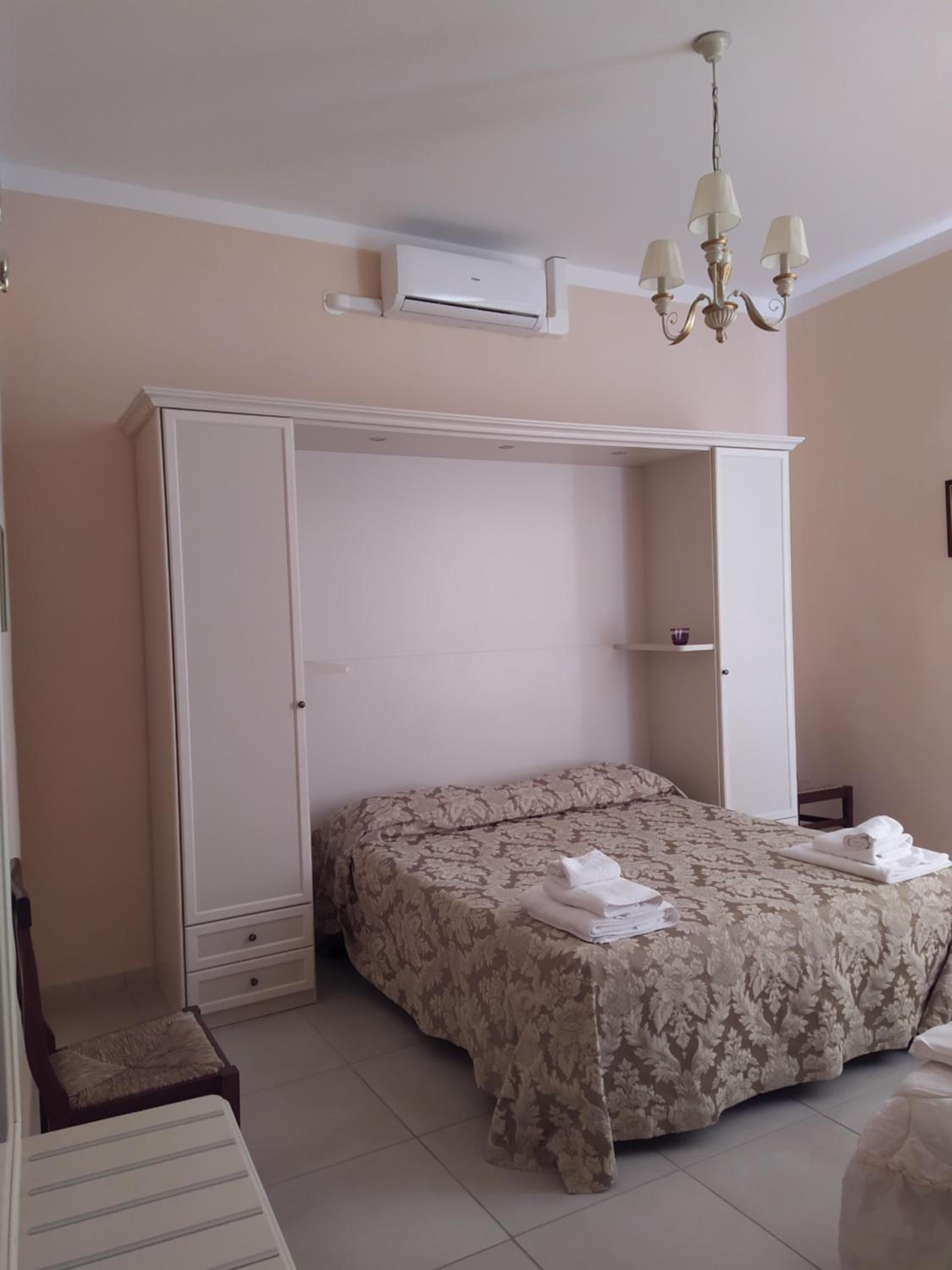 Comfort Triple Room with Shower photo 1