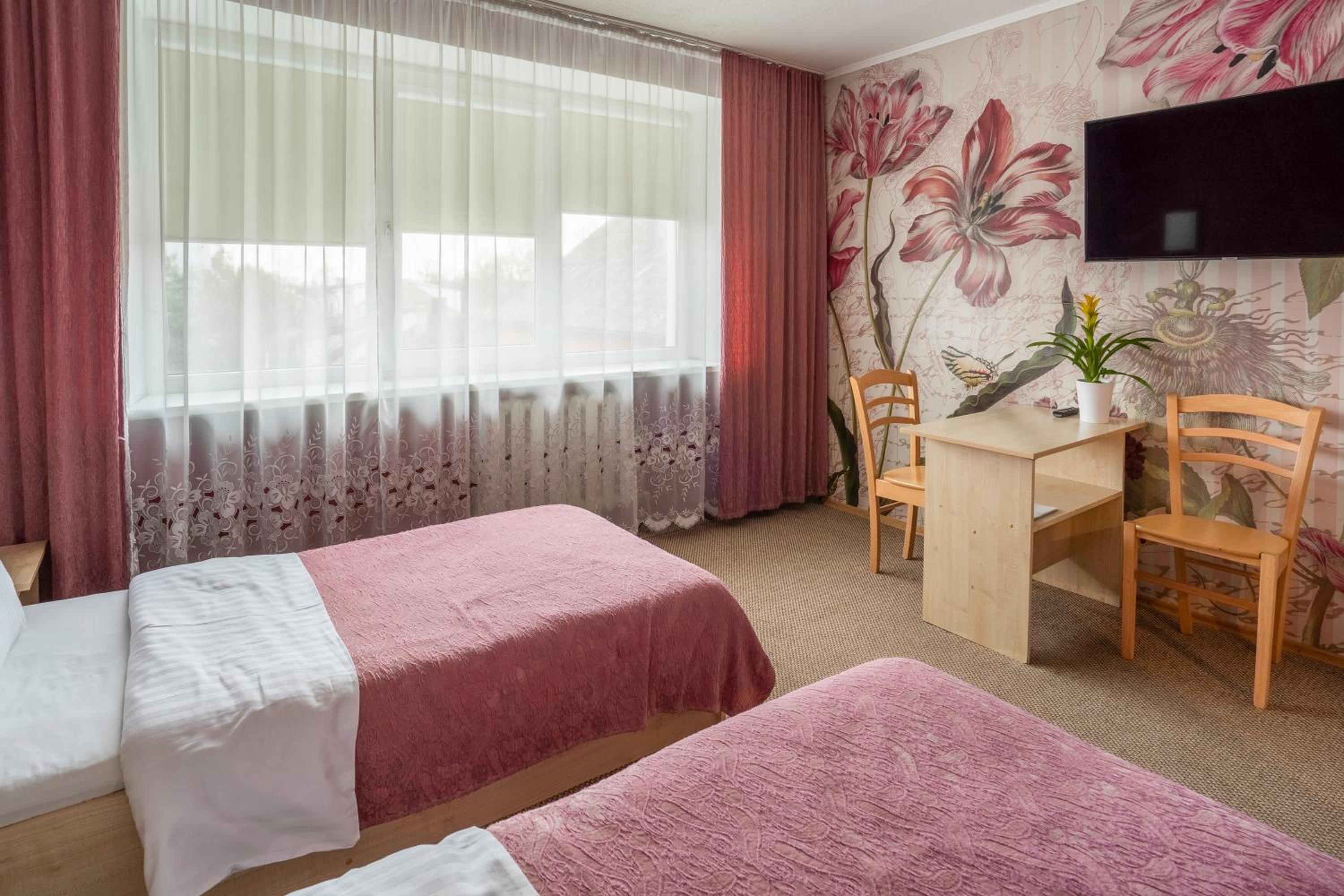 Standard Twin Room - Photo 2