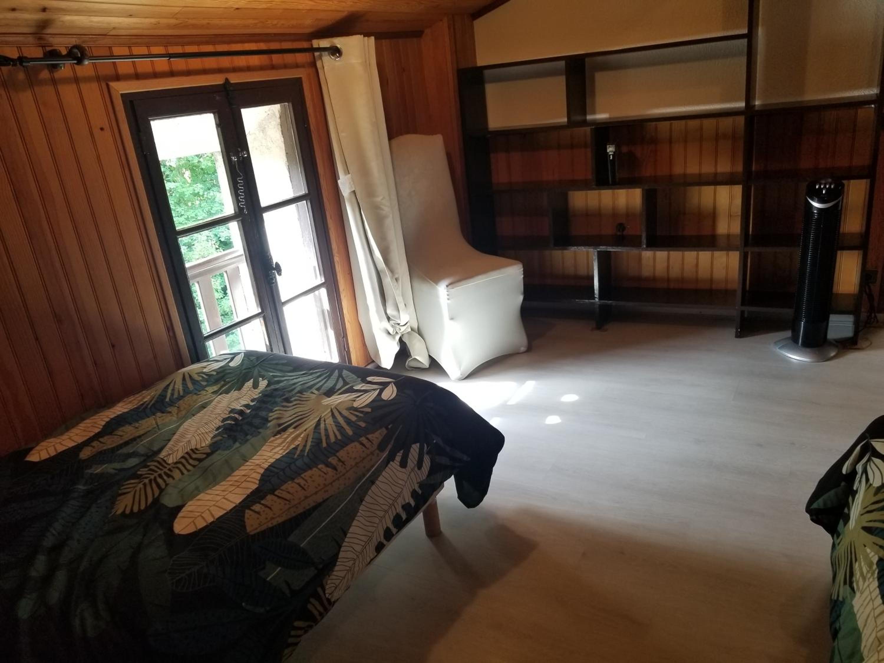 Twin Room with View - Photo 3