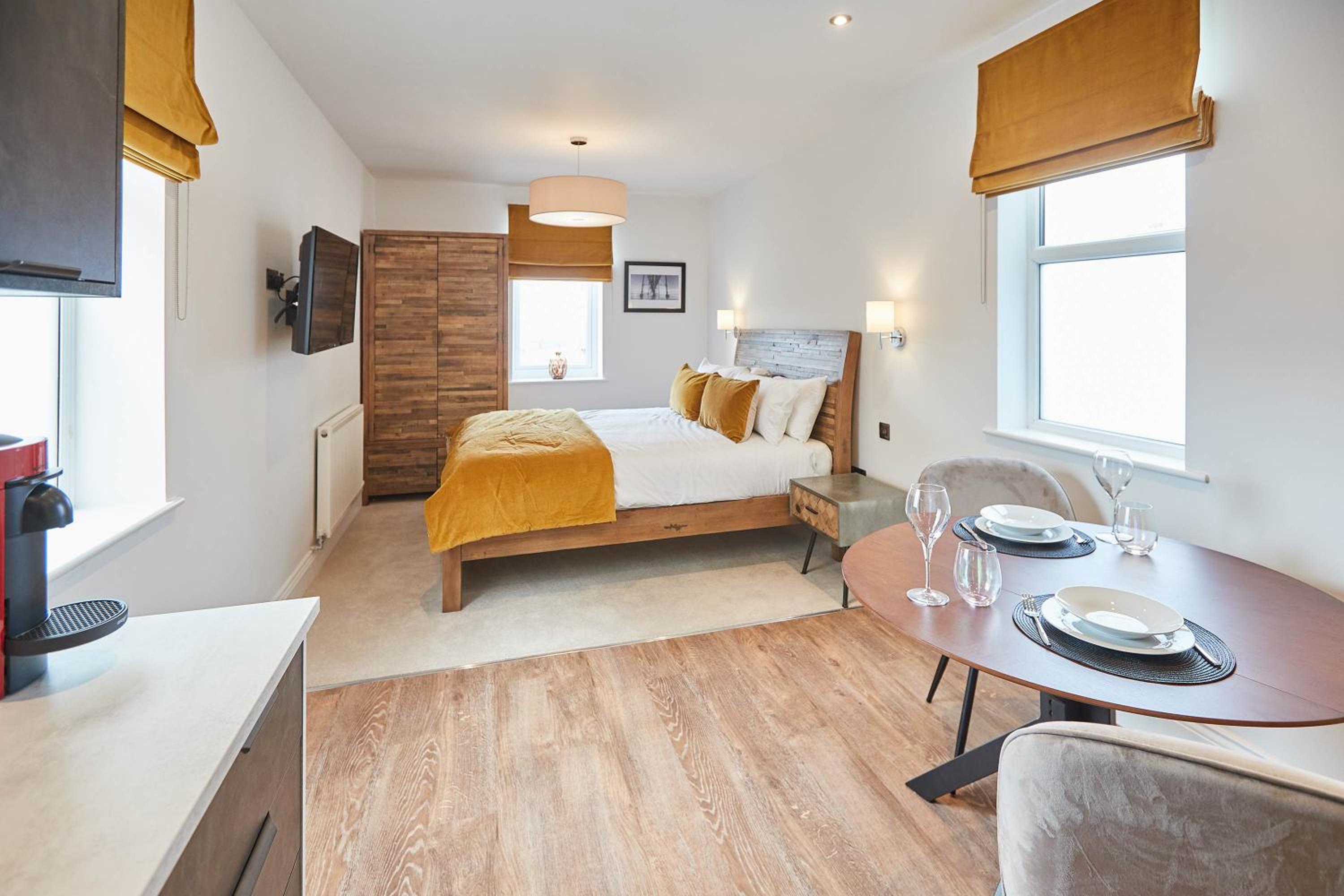Studio Apartment photo 2