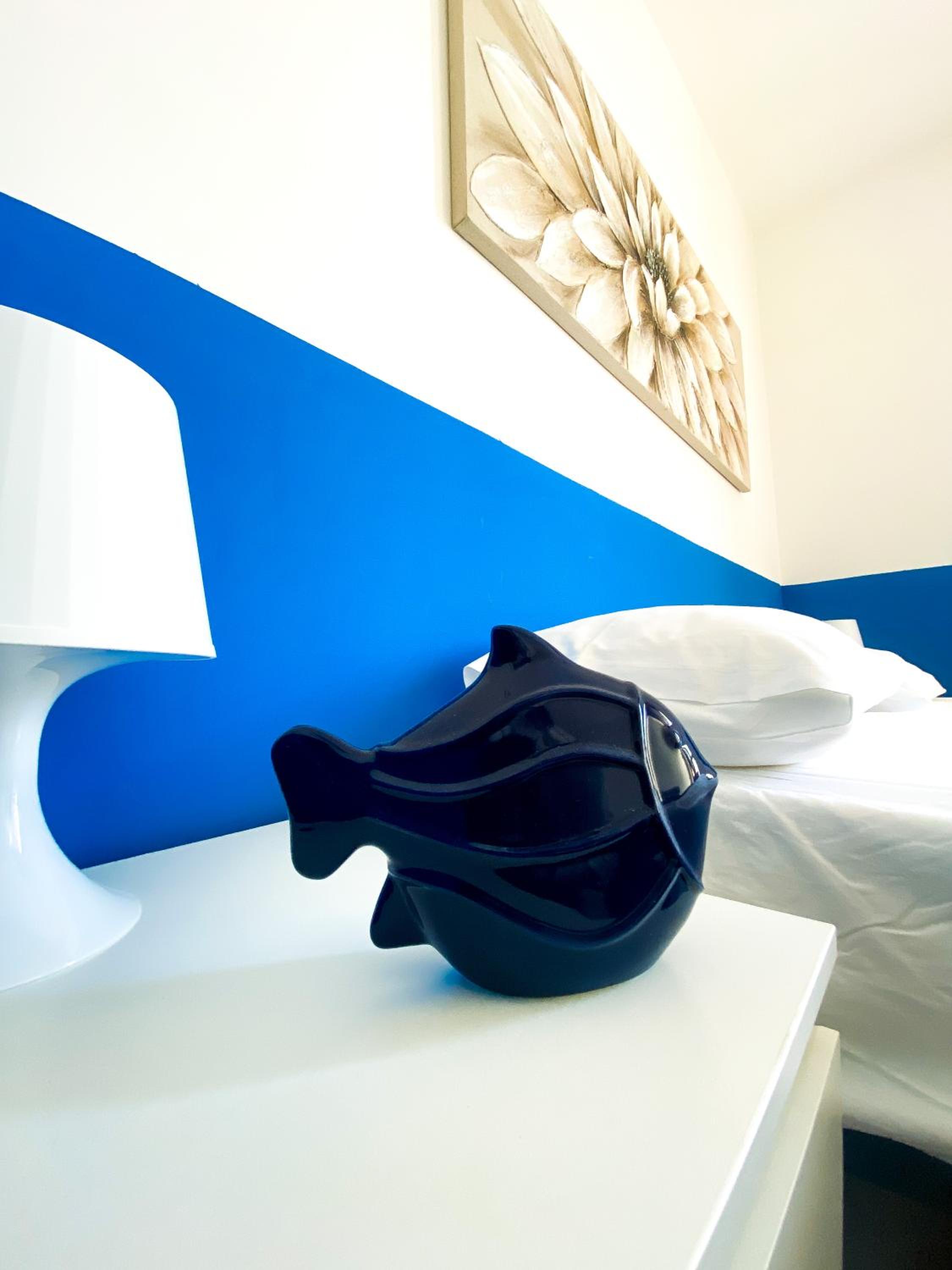 One-Bedroom Apartment - Photo 3