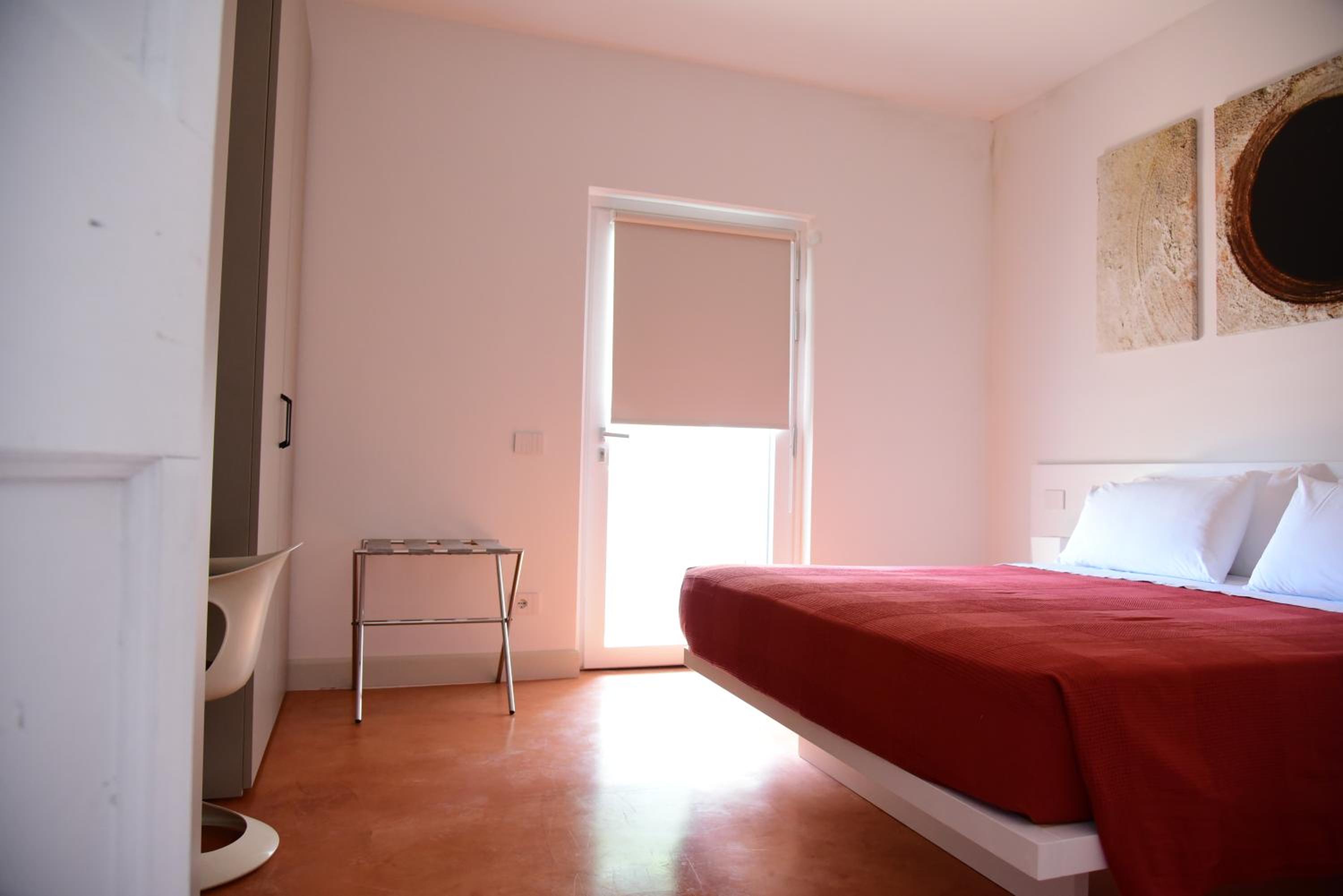 Two-Bedroom Suite - Photo 7