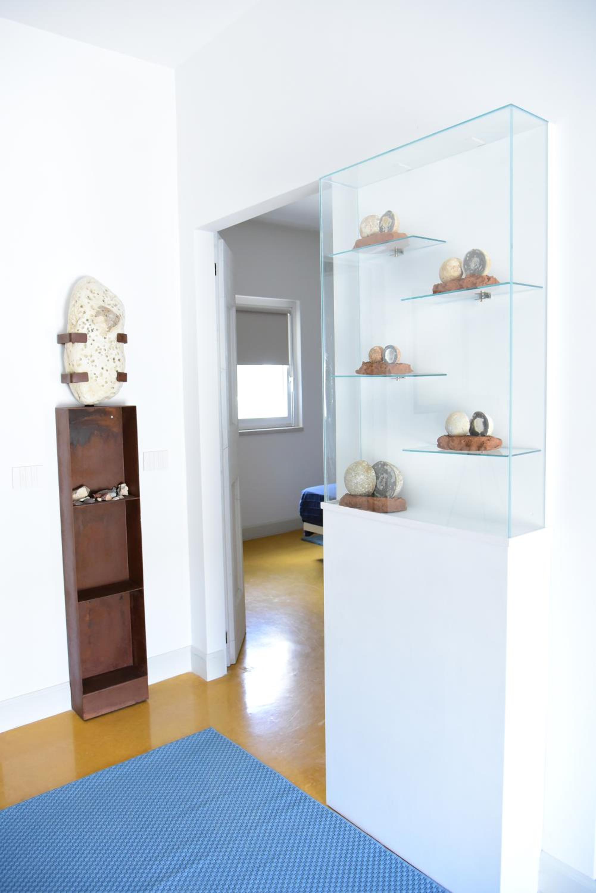 Two-Bedroom Suite - Photo 9