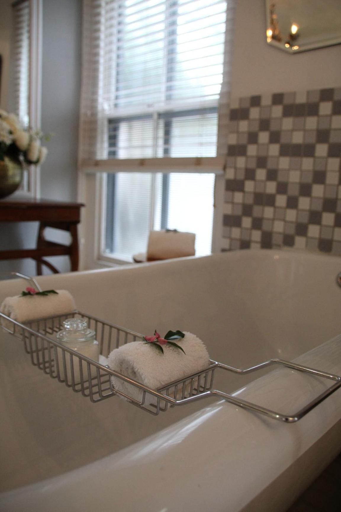 Superior Suite 8 - Photo 6