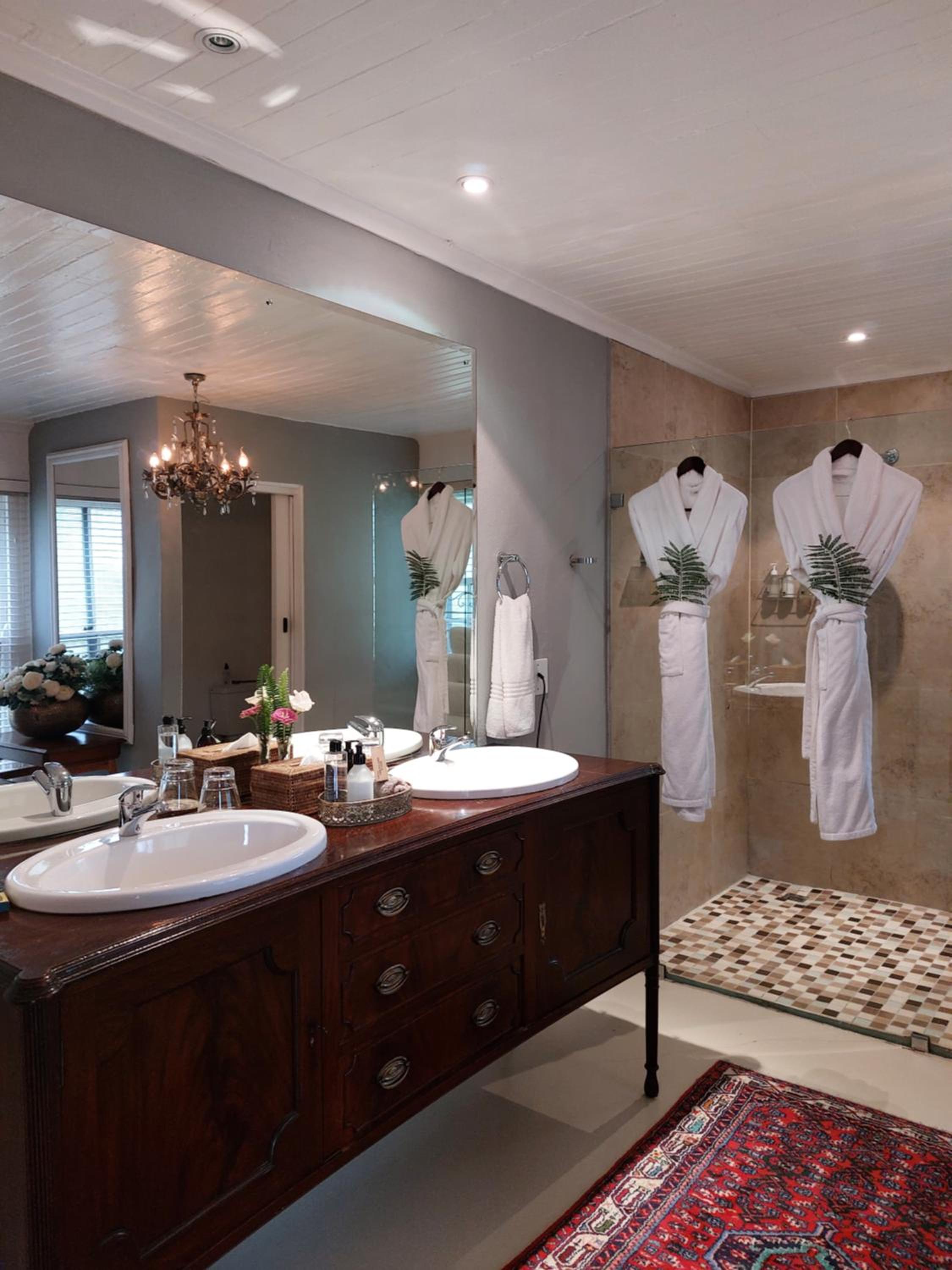 Executive Suite 9 - Photo 4