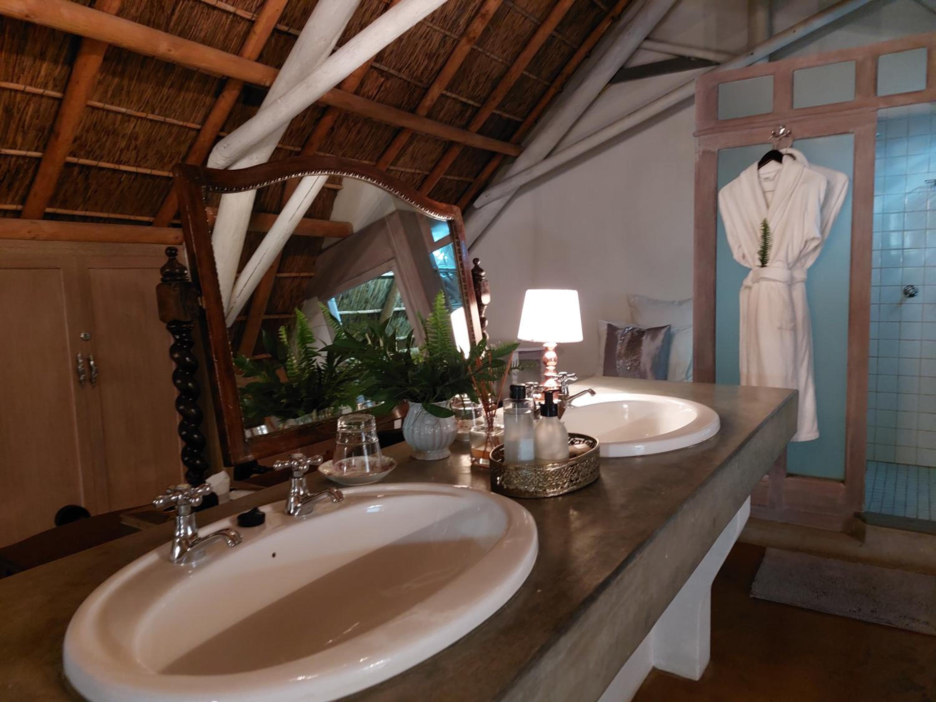 Executive Suite 5 - Photo 4