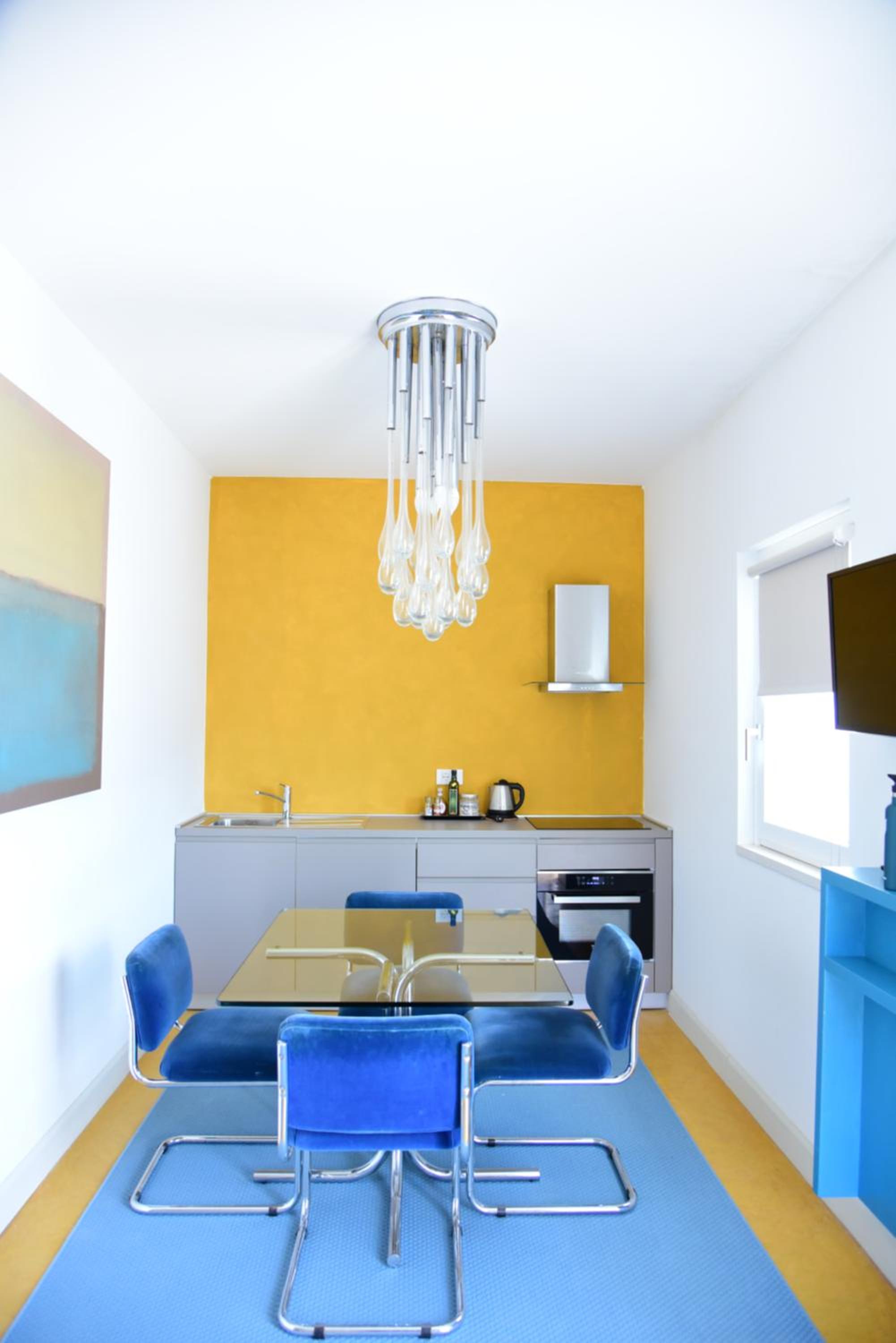 Two-Bedroom Suite - Photo 8