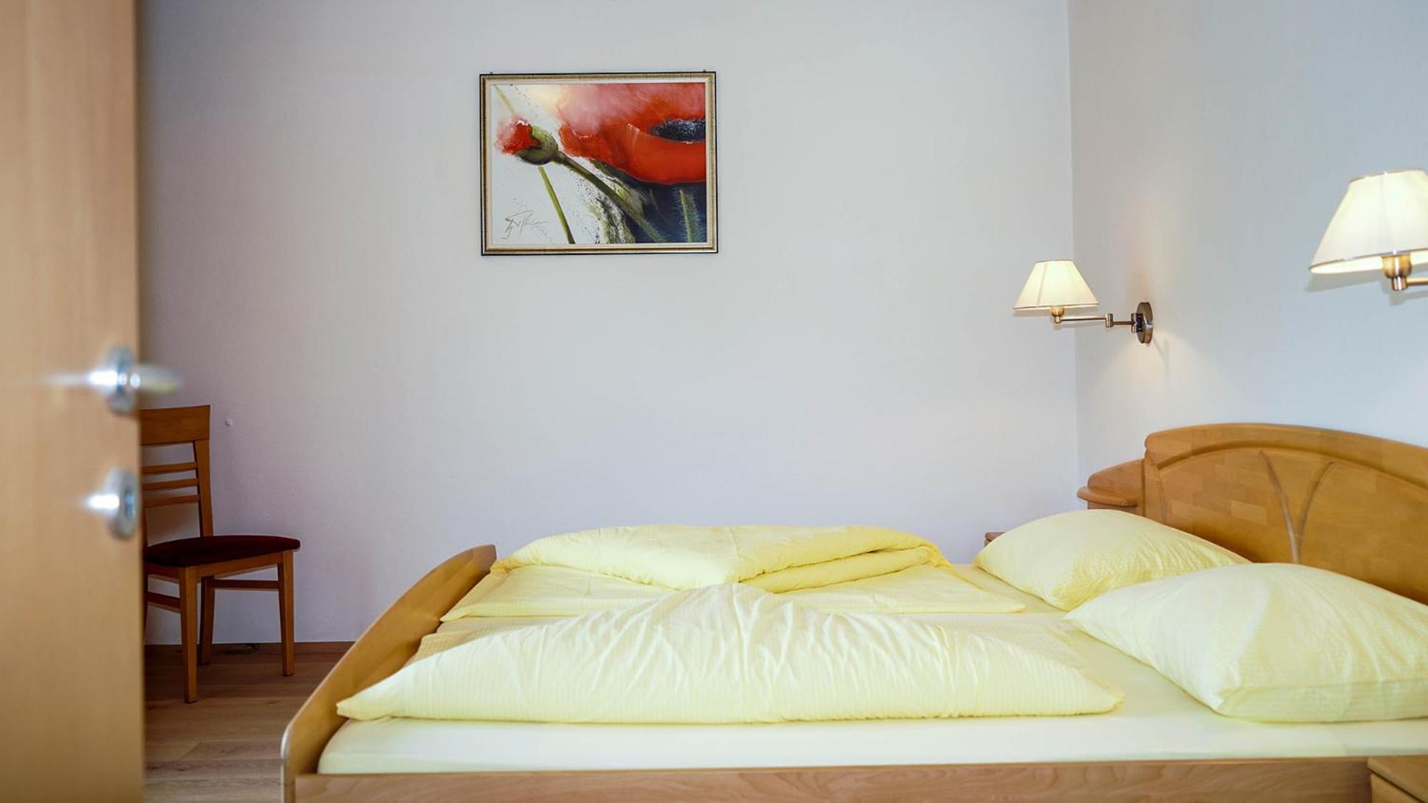 One-Bedroom Apartment photo 1