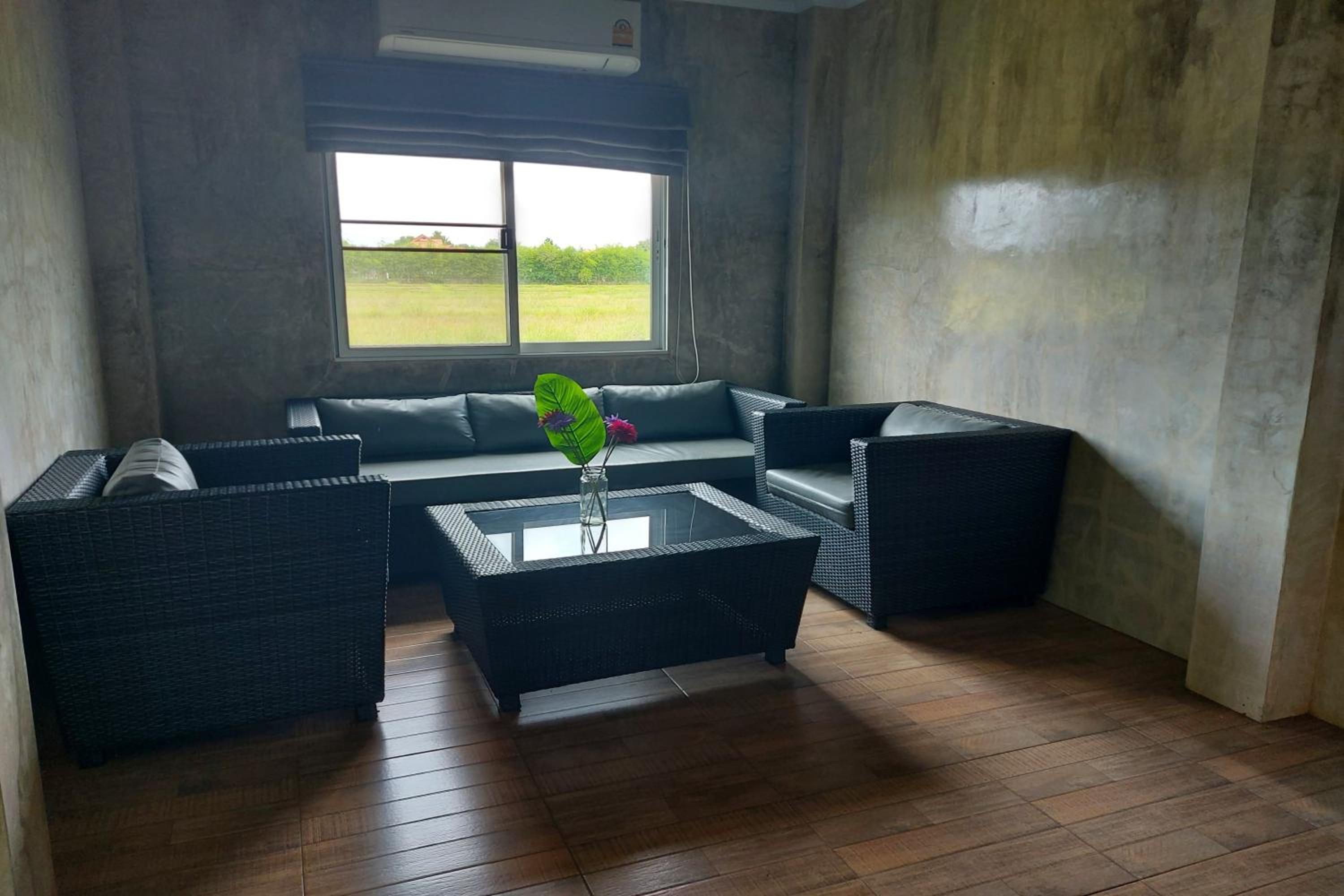 One-Bedroom House photo 3
