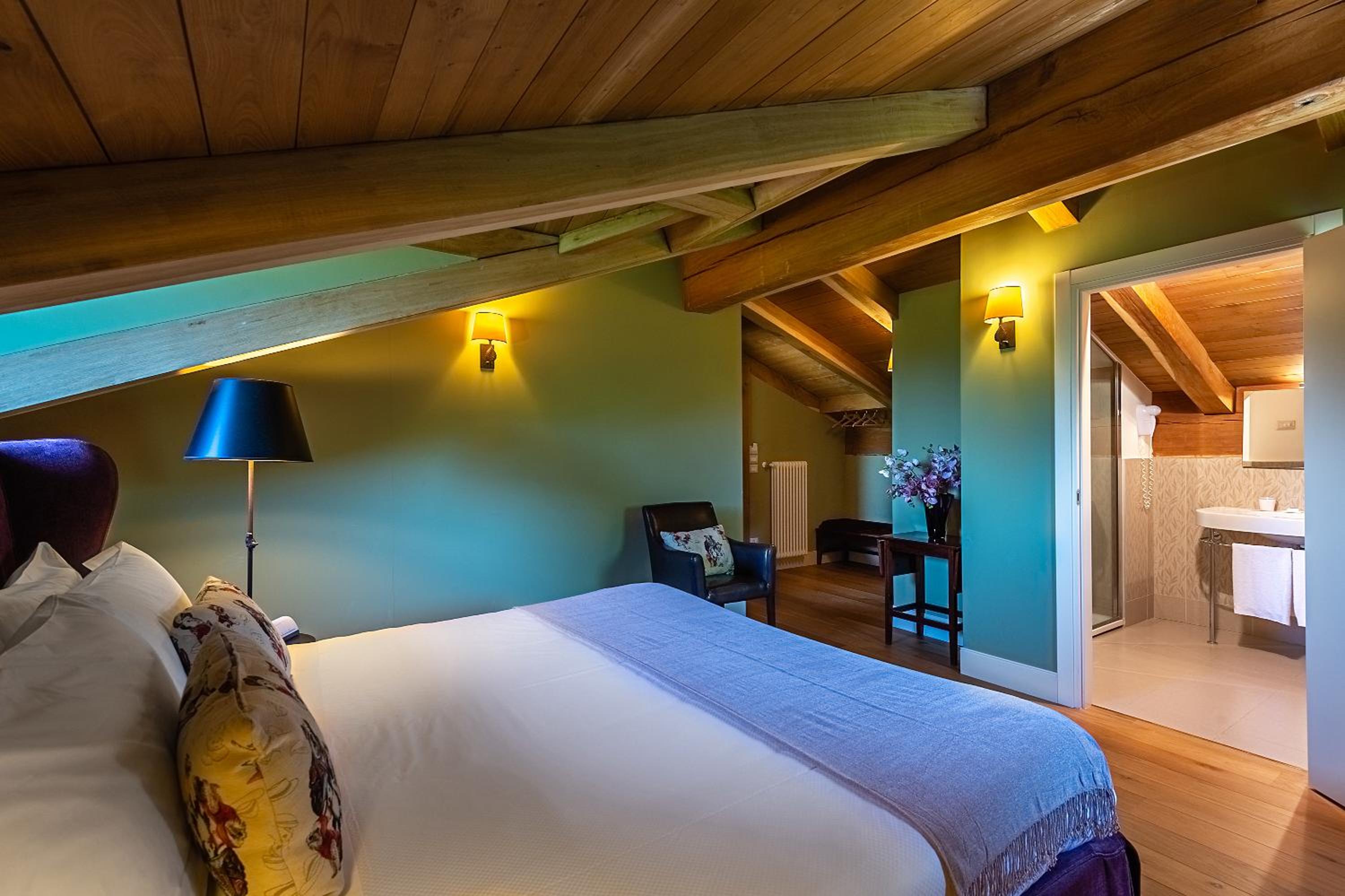 Deluxe Double Room - Photo 3