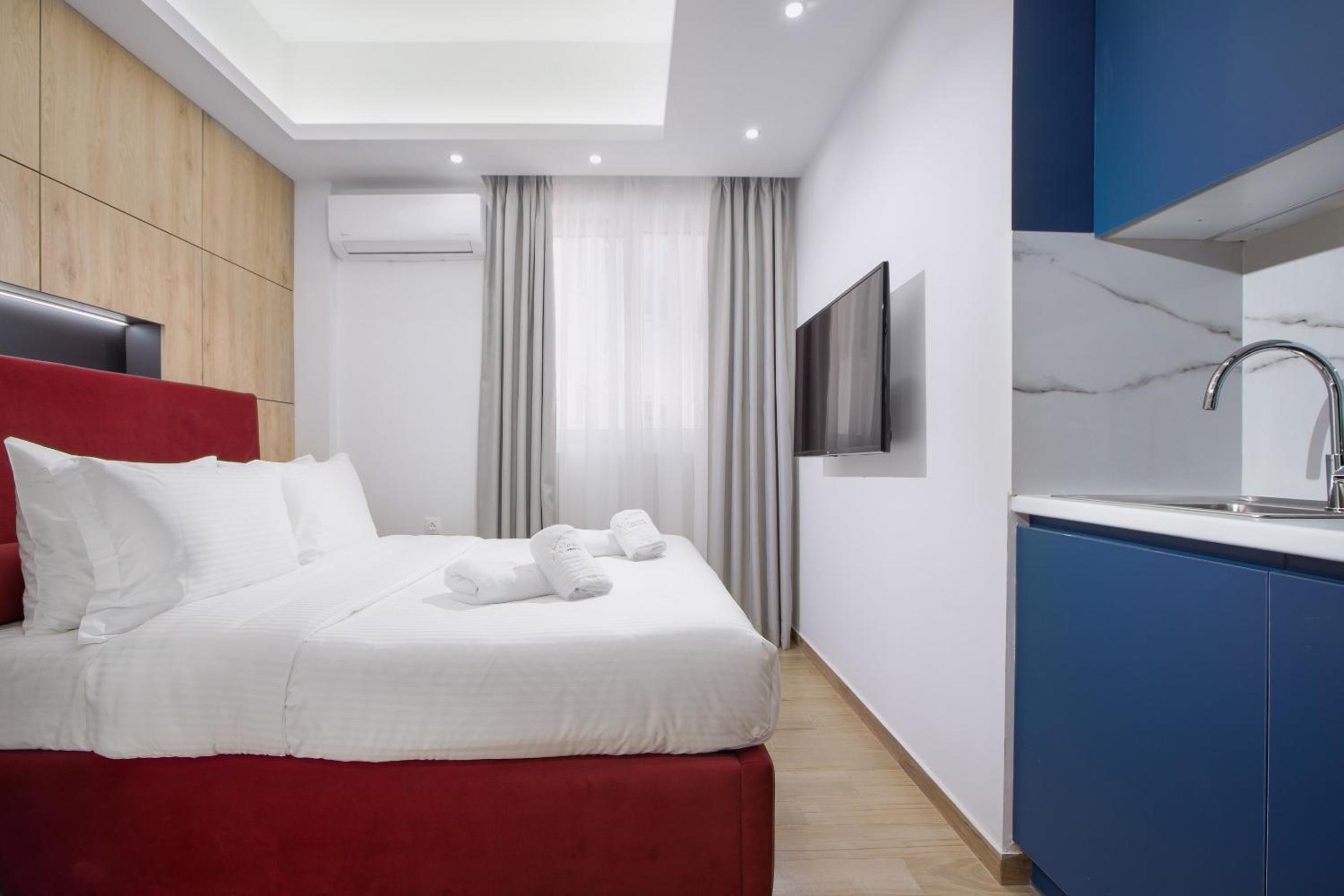 Studio Apartment photo 1