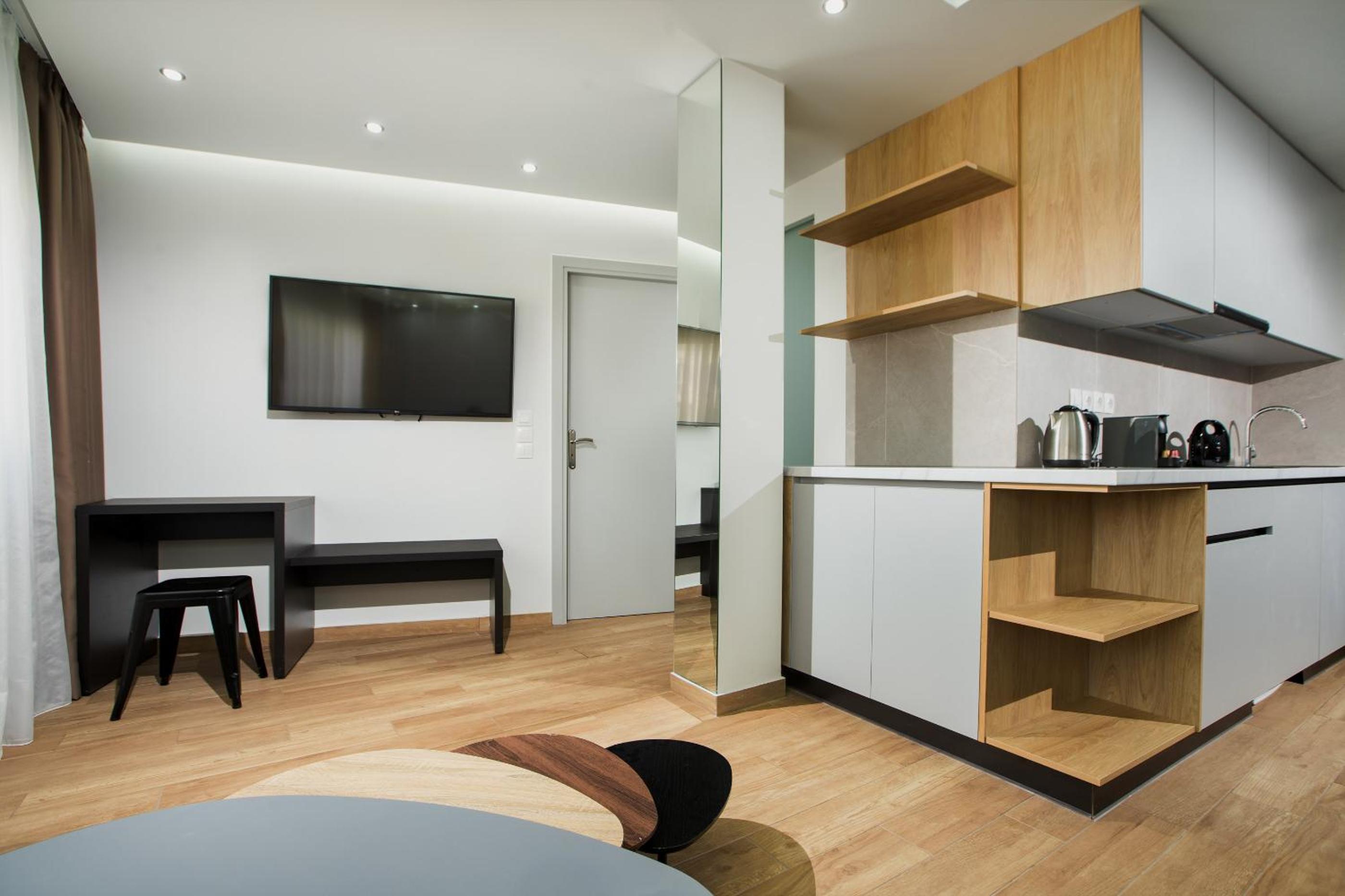 Deluxe Apartment photo 2