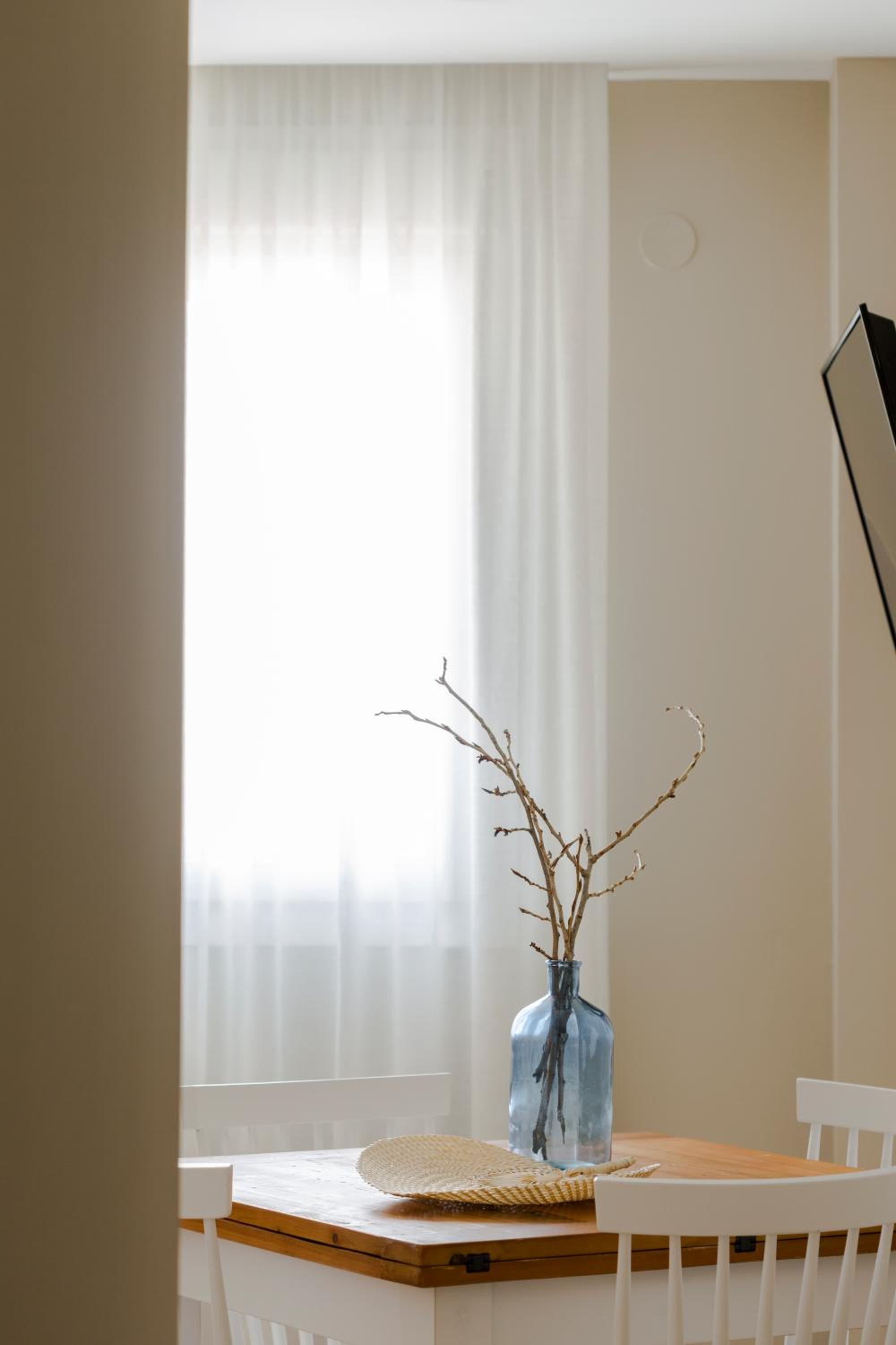 Apartment with Mountain View photo 3