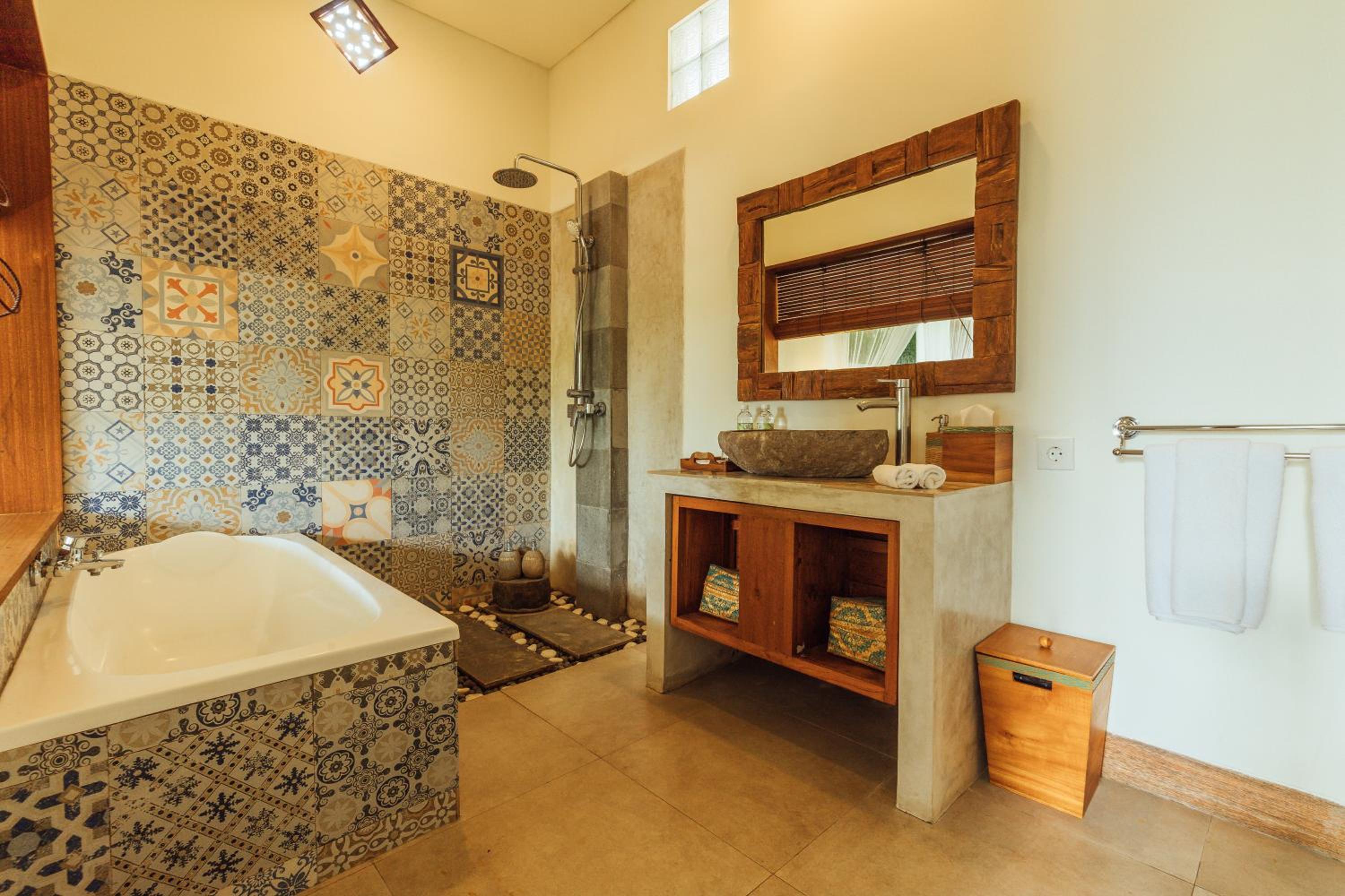 Deluxe Suite - Photo 23