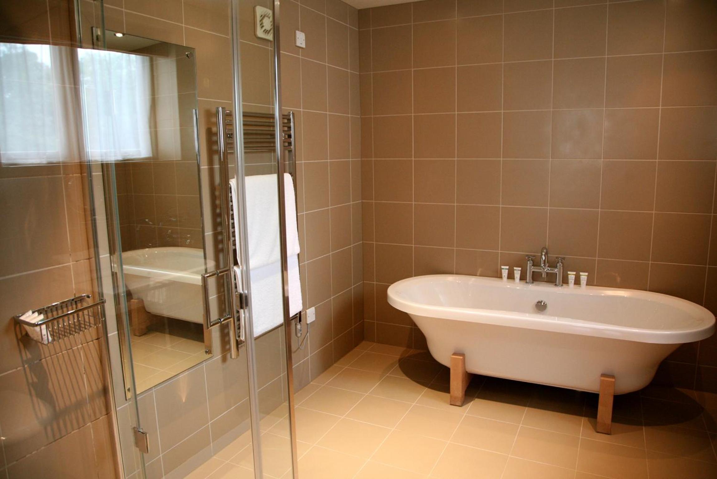 Deluxe Double Room - Photo 13