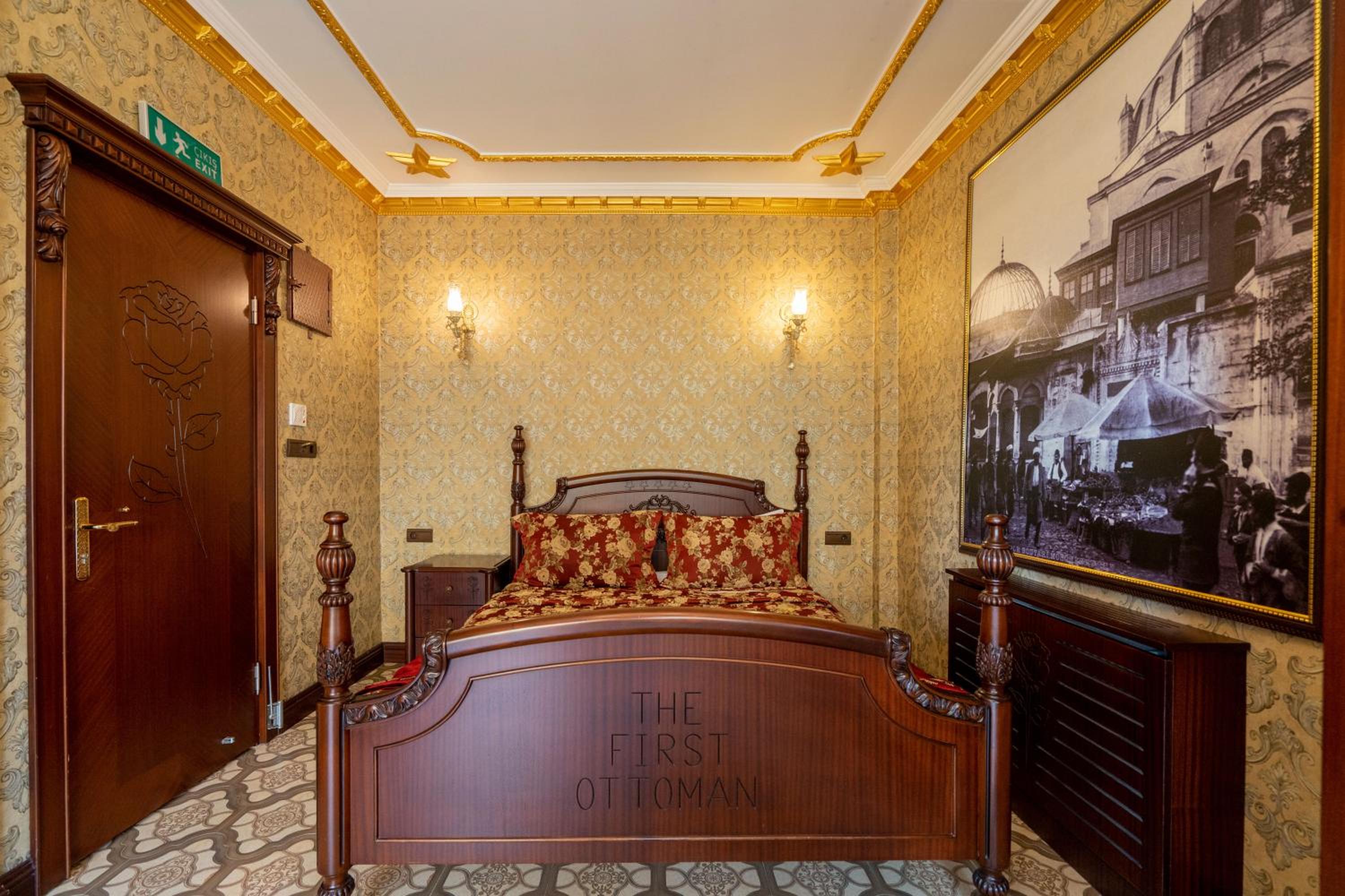 King Room with Balcony photo 1