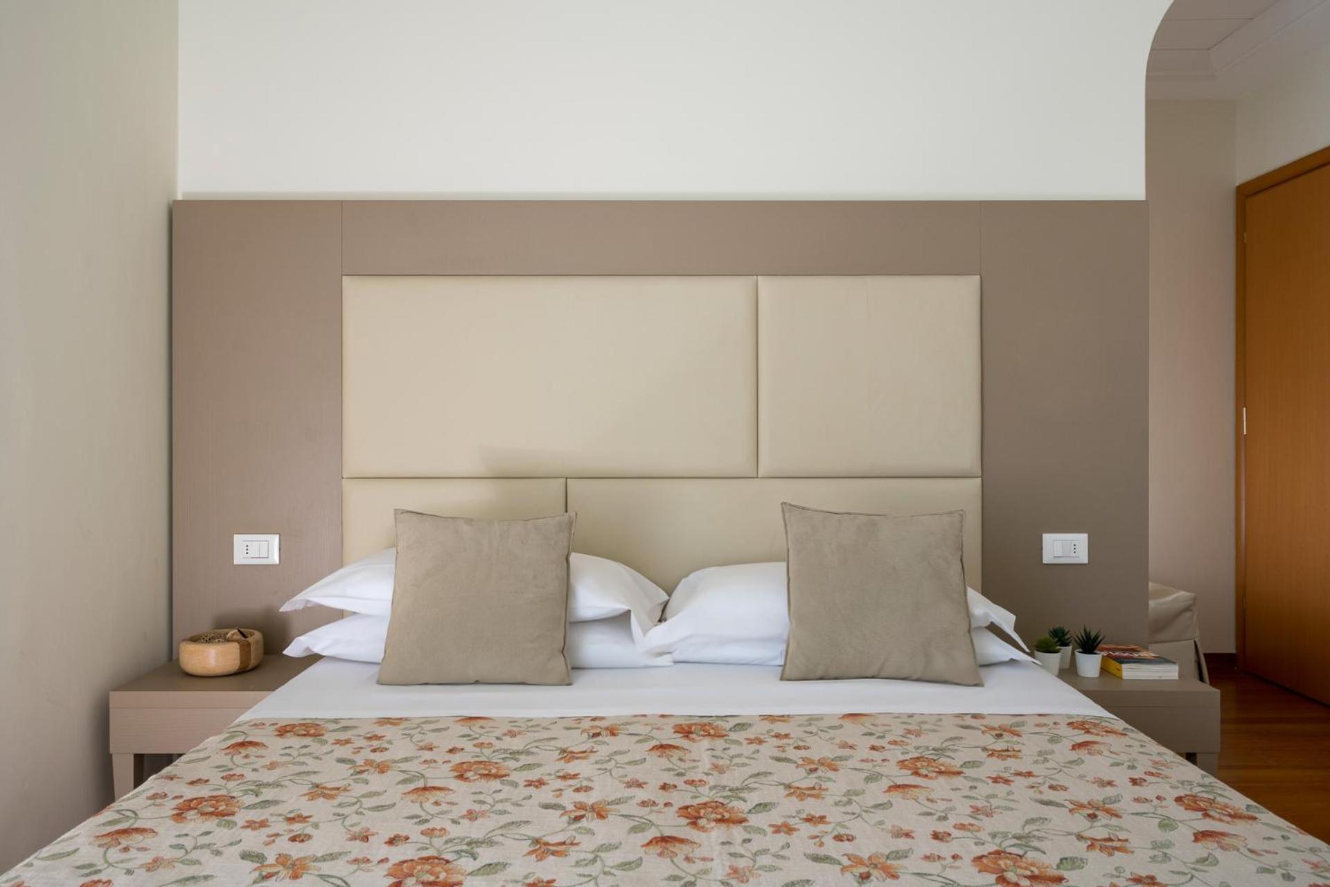 Comfort Double or Twin Room with Balcony - Photo 1
