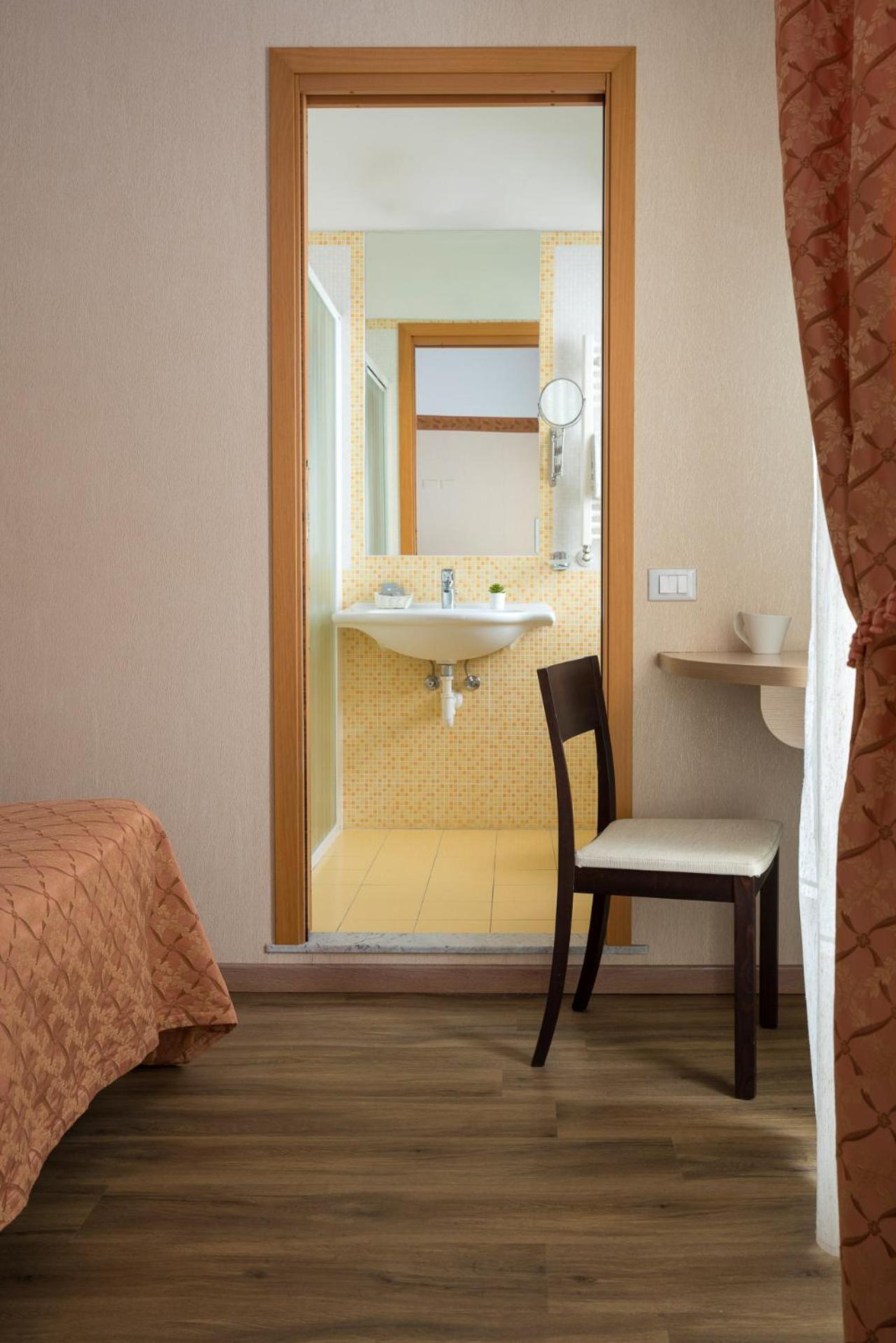 Deluxe Family Room - Photo 4