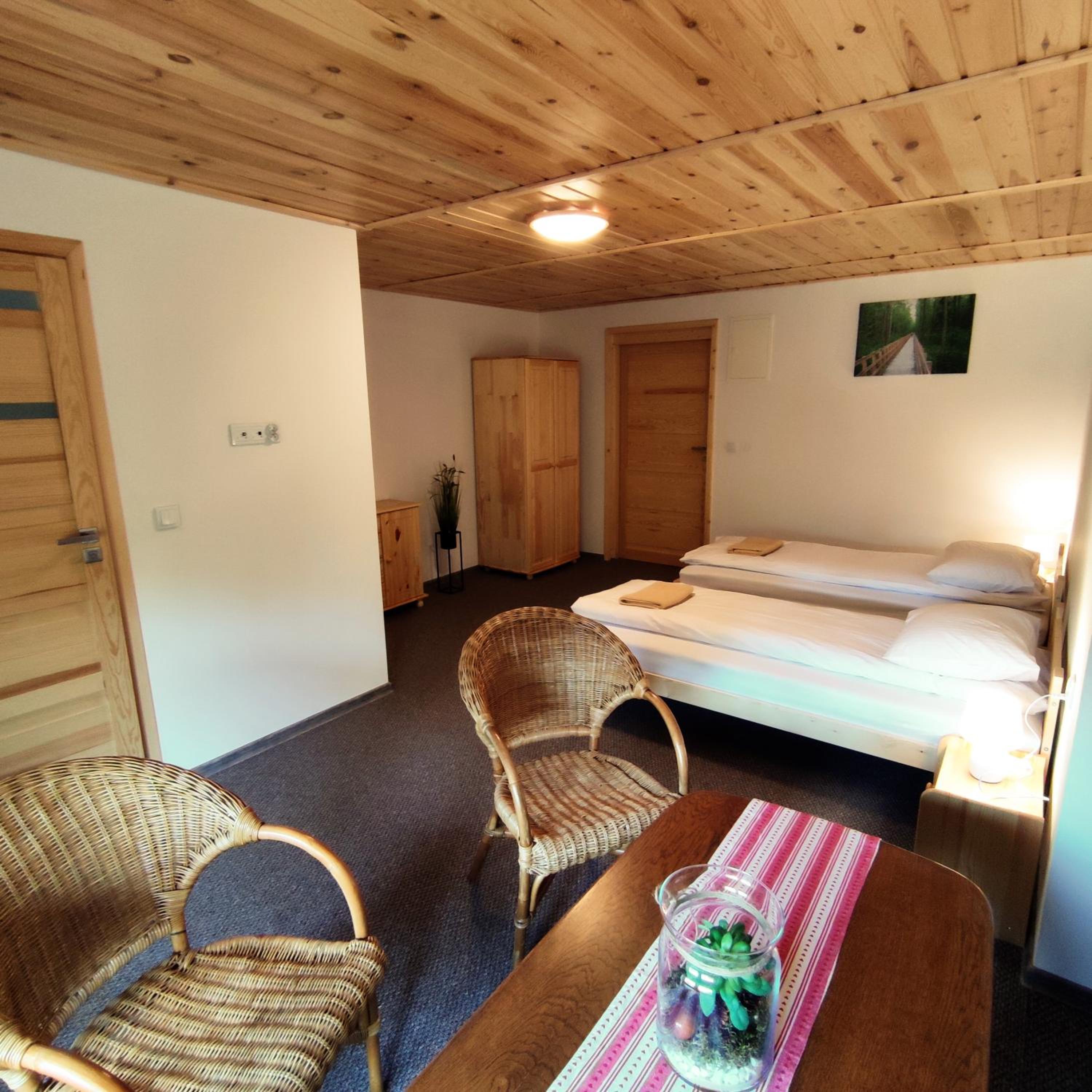 Double or Twin Room with Private Bathroom photo 2