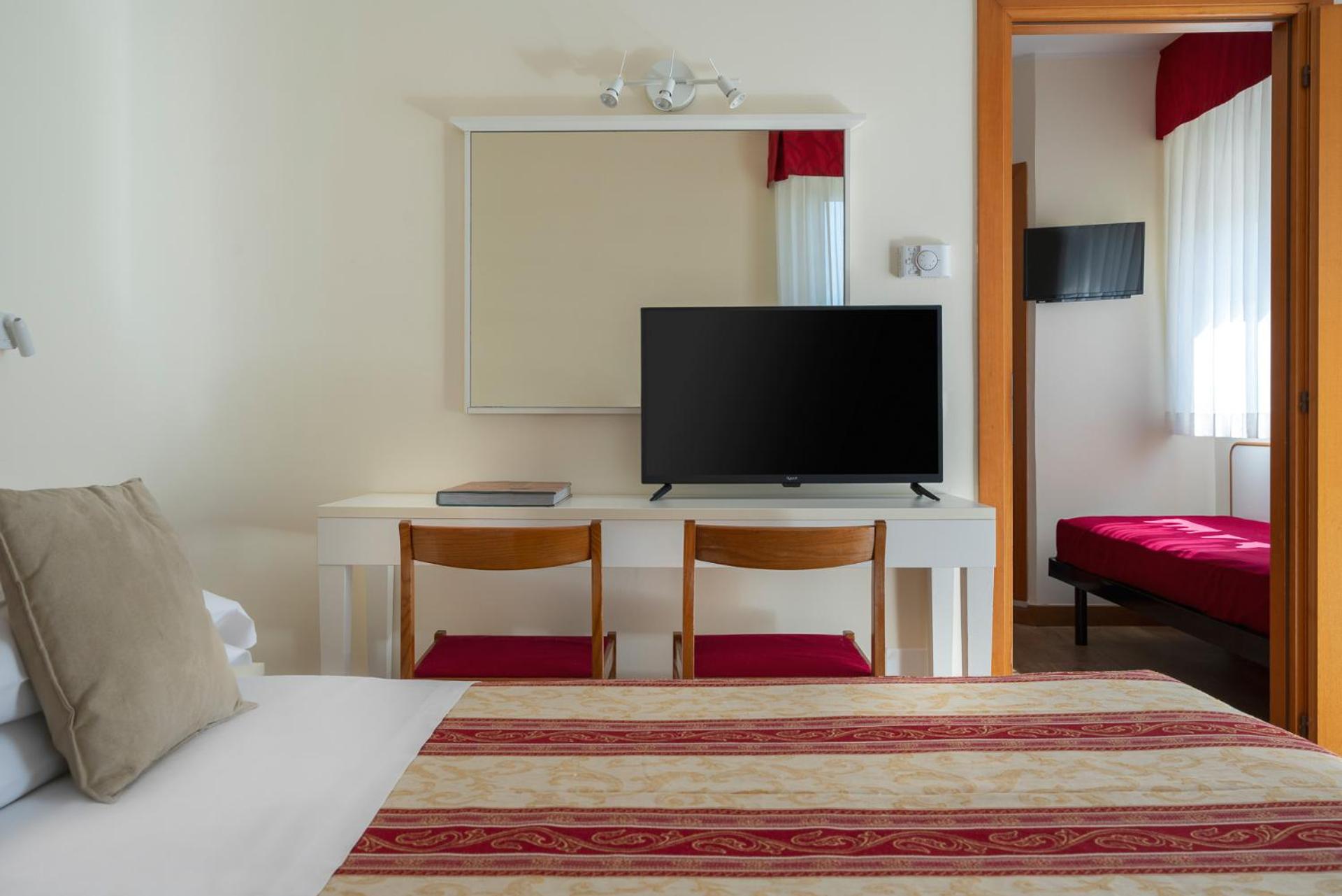 Family Suite - Photo 10