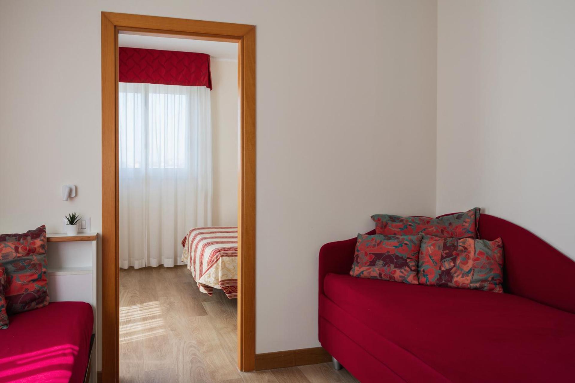 Family Suite - Photo 9