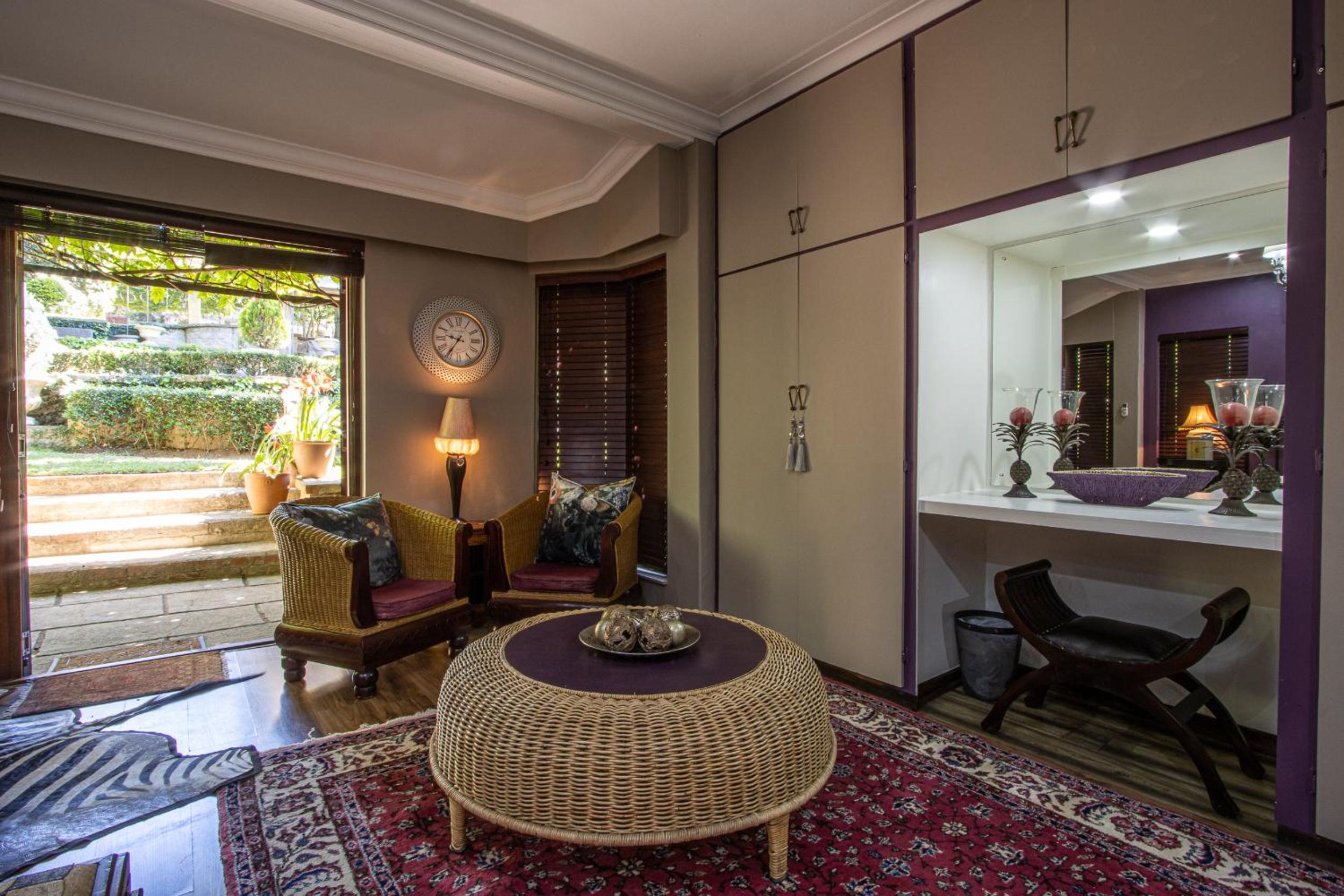 Deluxe Suite - Photo 8