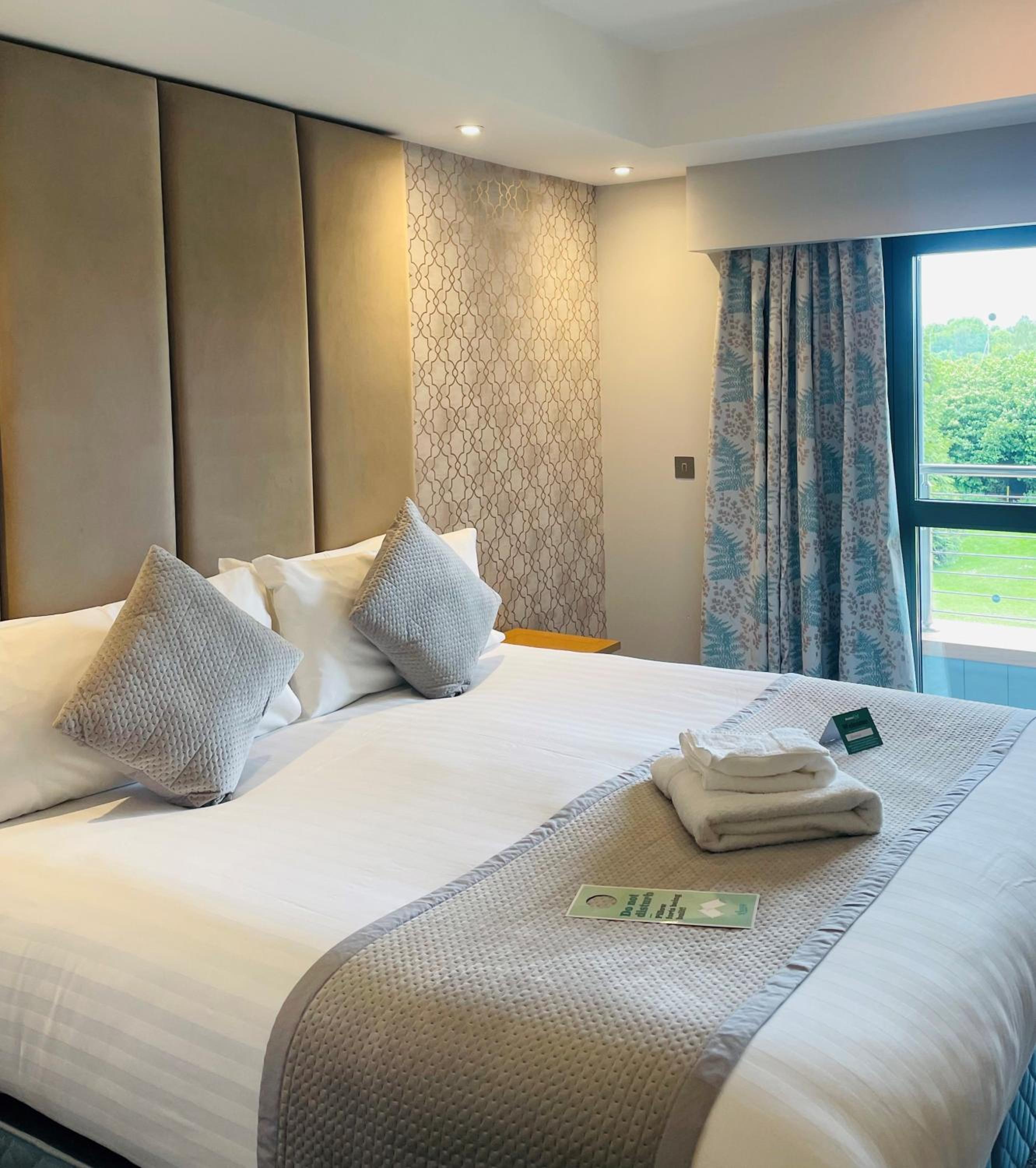 Superior King Room - Photo 1