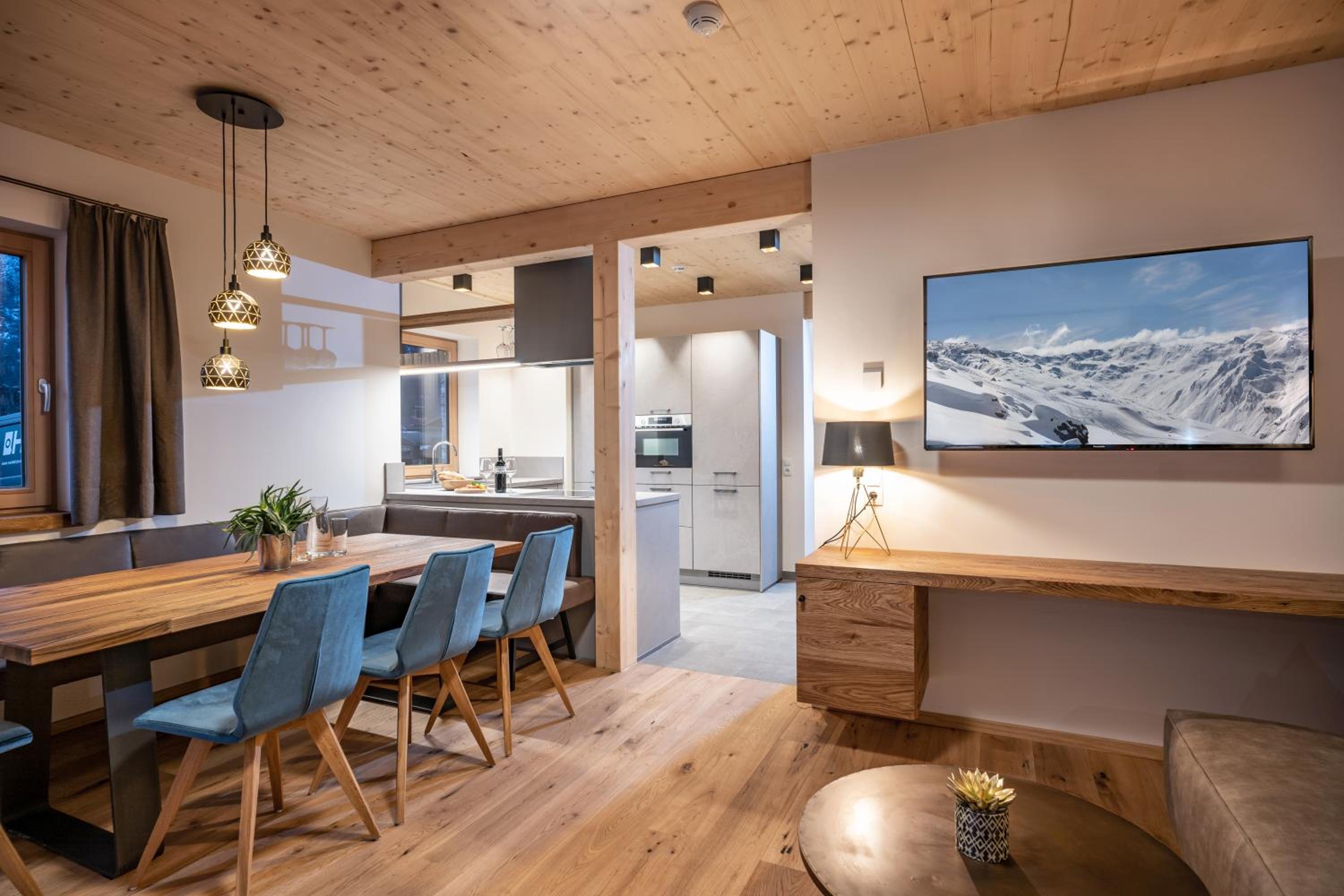 Superior Chalet photo 2