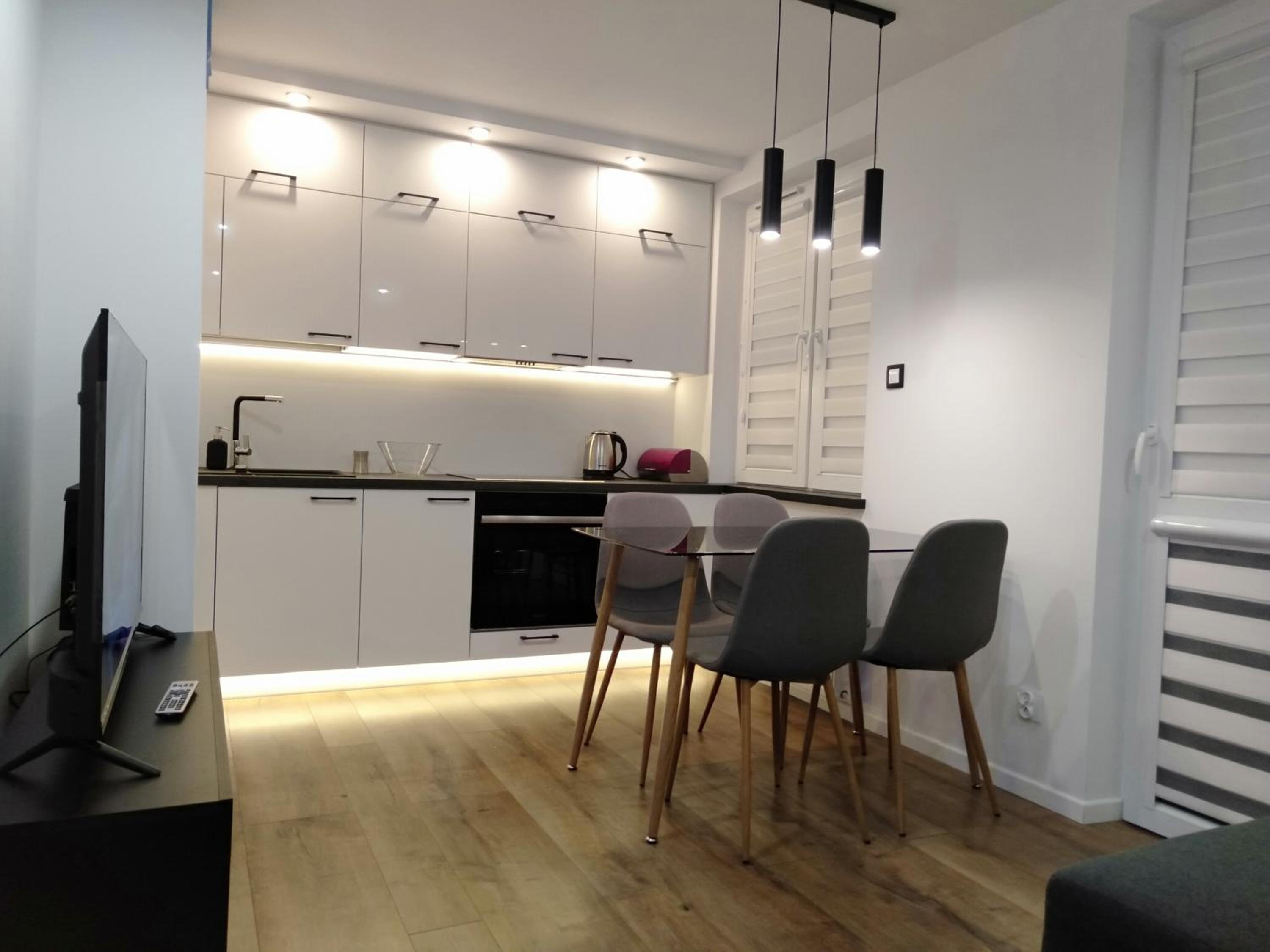 One-Bedroom Apartment - Photo 1