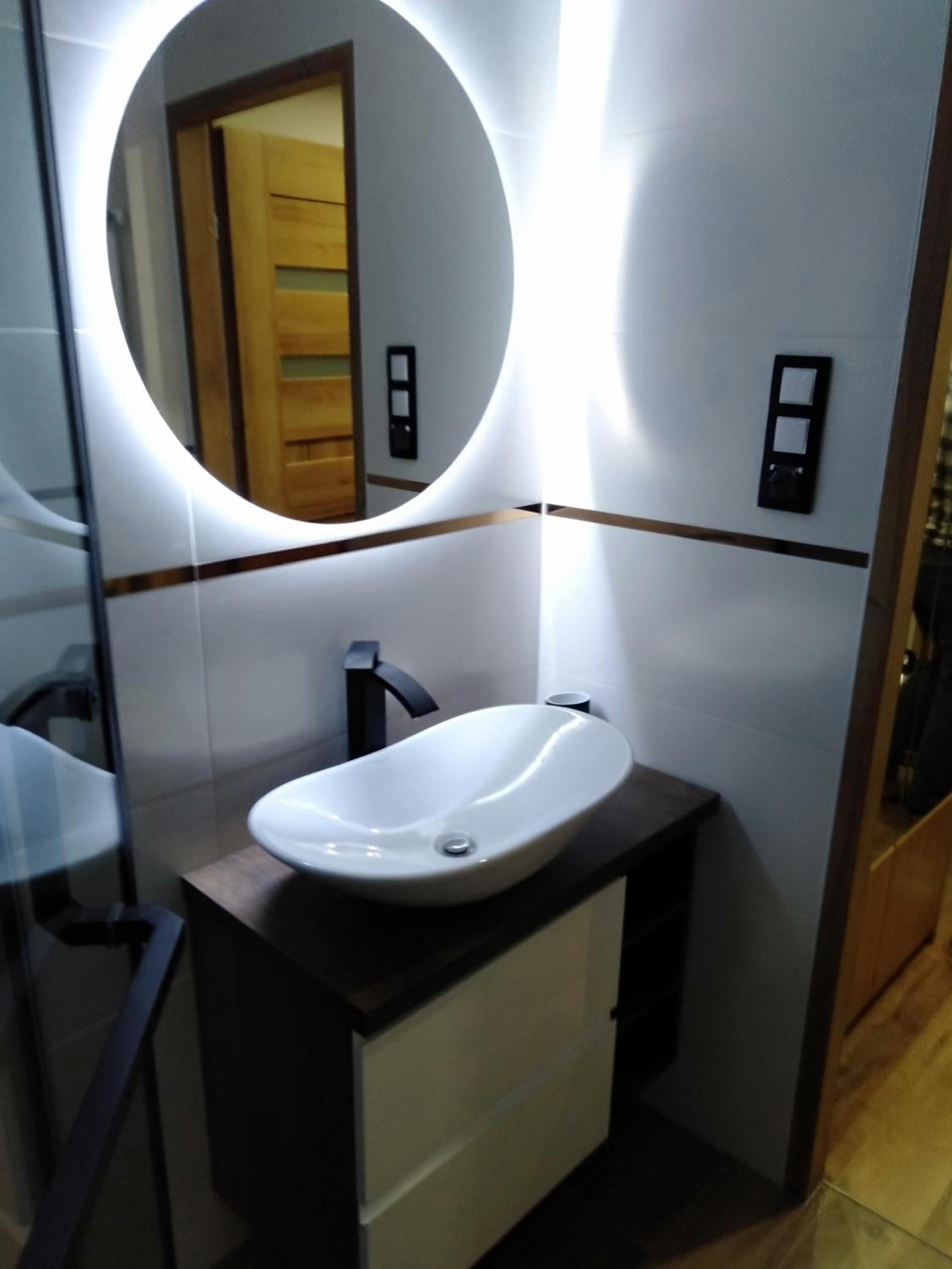 One-Bedroom Apartment - Photo 6