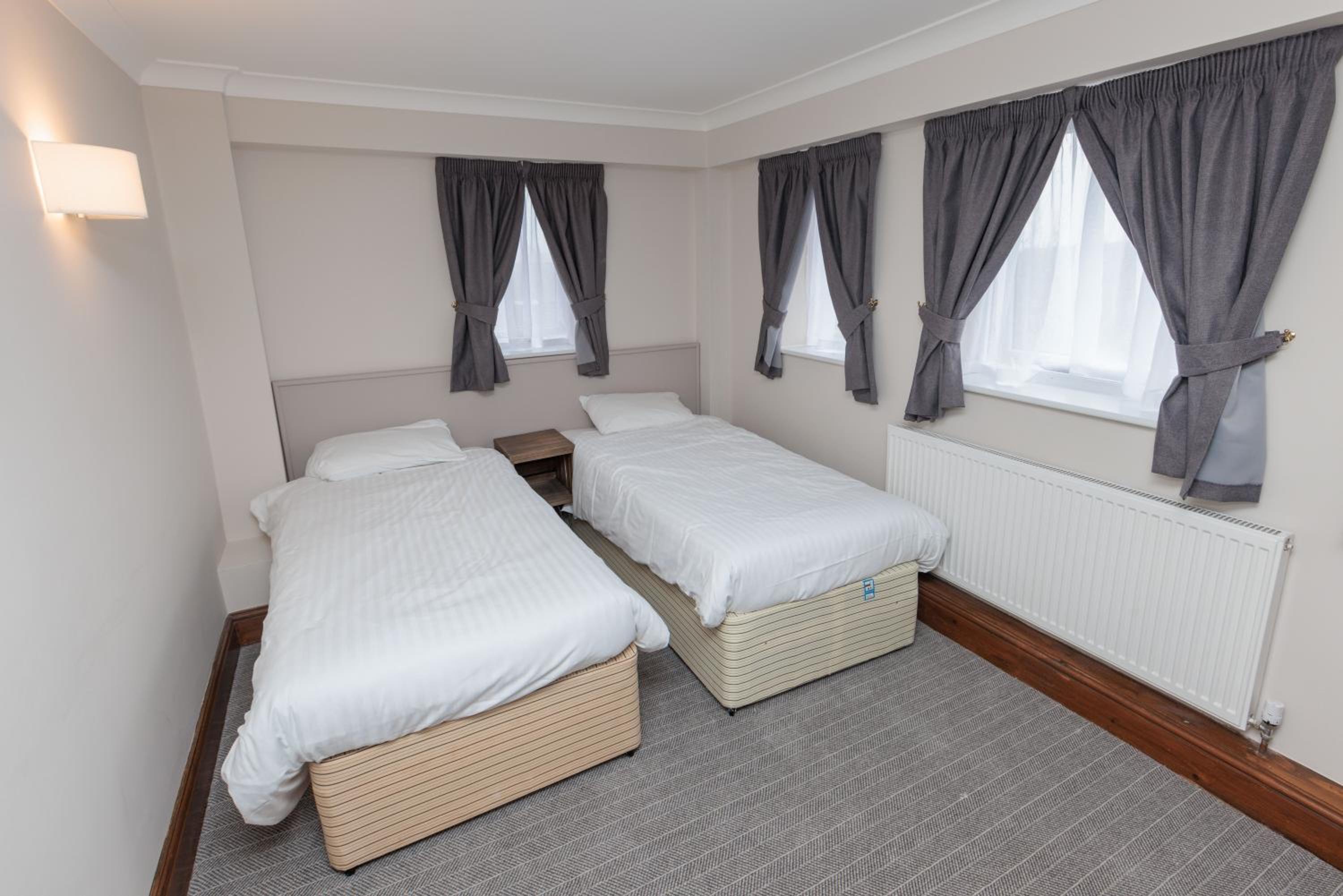 Standard Twin Room photo 2