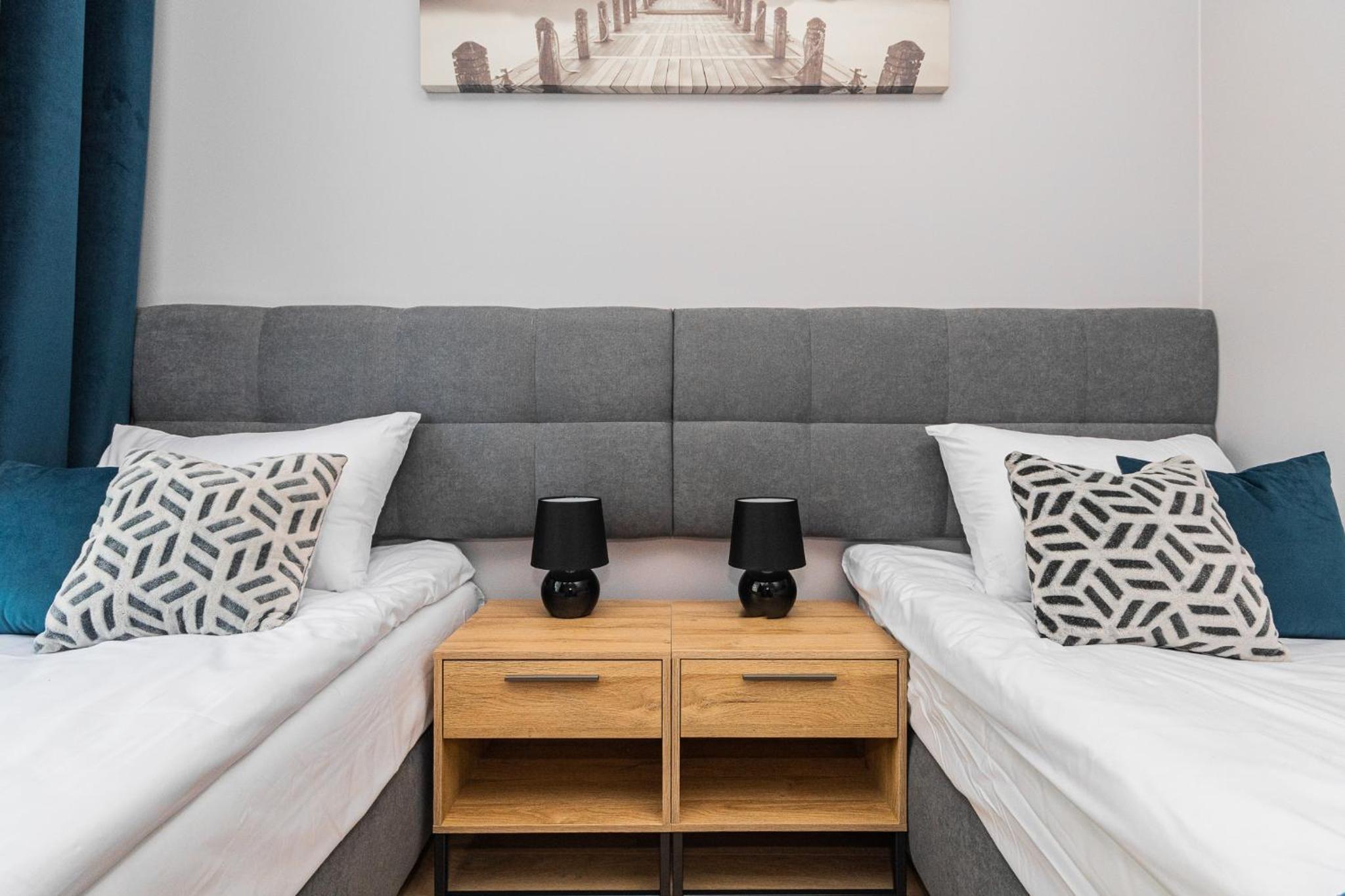 One-Bedroom Apartment - Photo 3