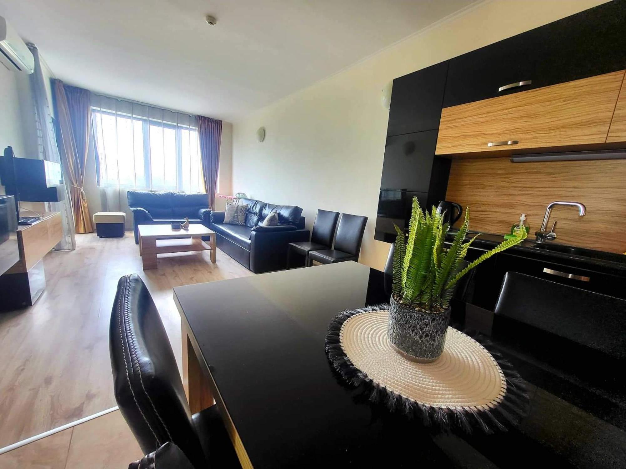 Penthouse Deluxe Two Bedroom Apartment with Frontal Sea View - Free Parking photo 2