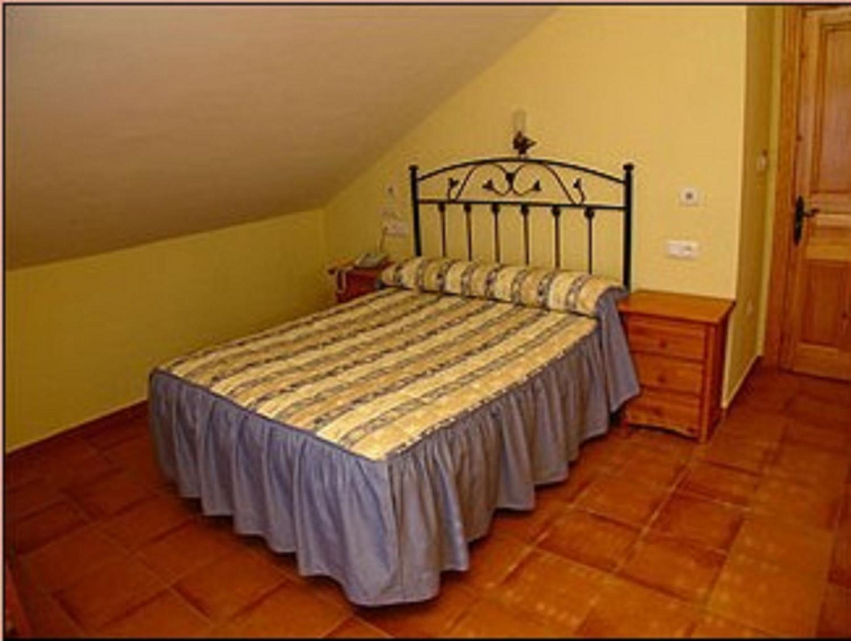 Double Room with Mountain View - Photo 1