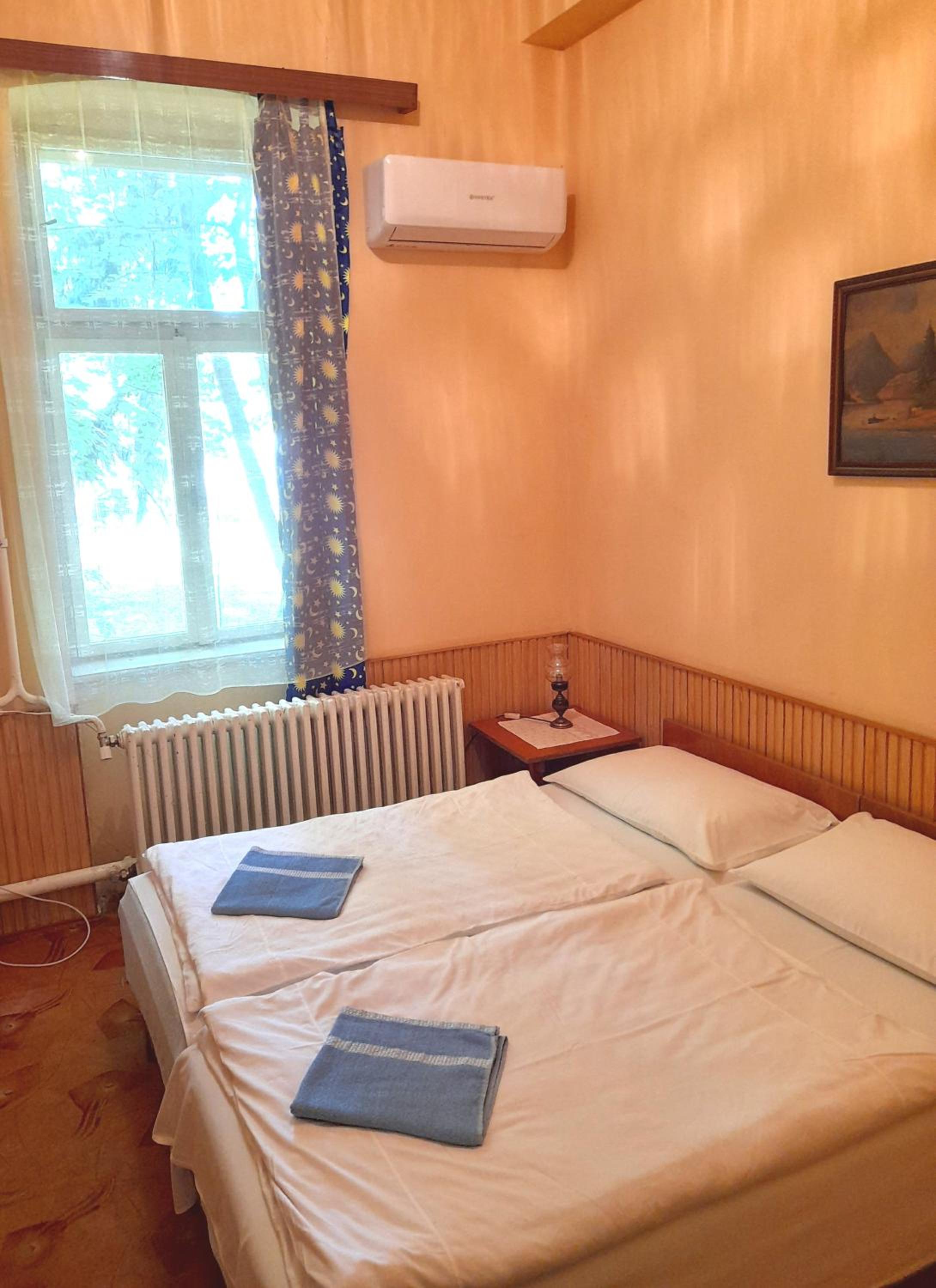 Double or Twin Room with Private Bathroom photo 1