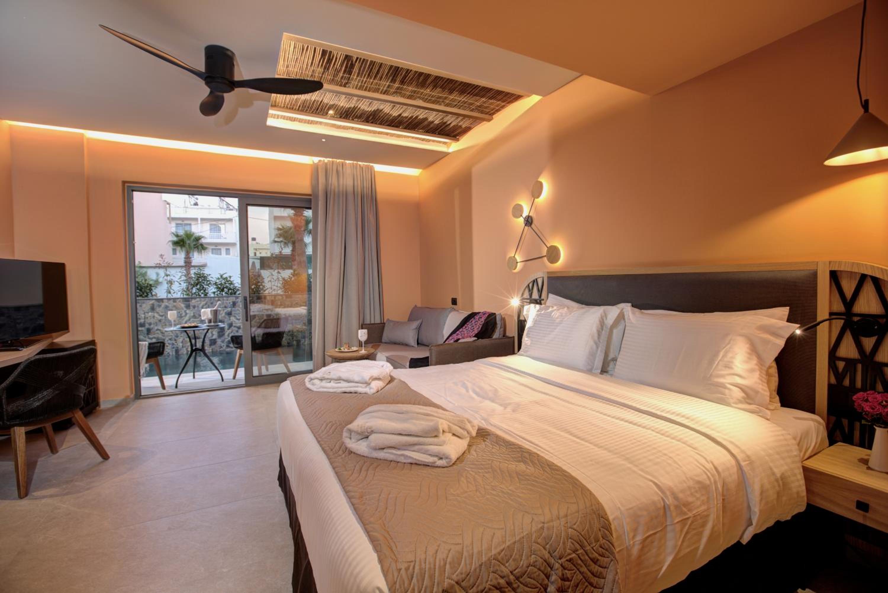Junior Suite with Private Pool - Photo 1