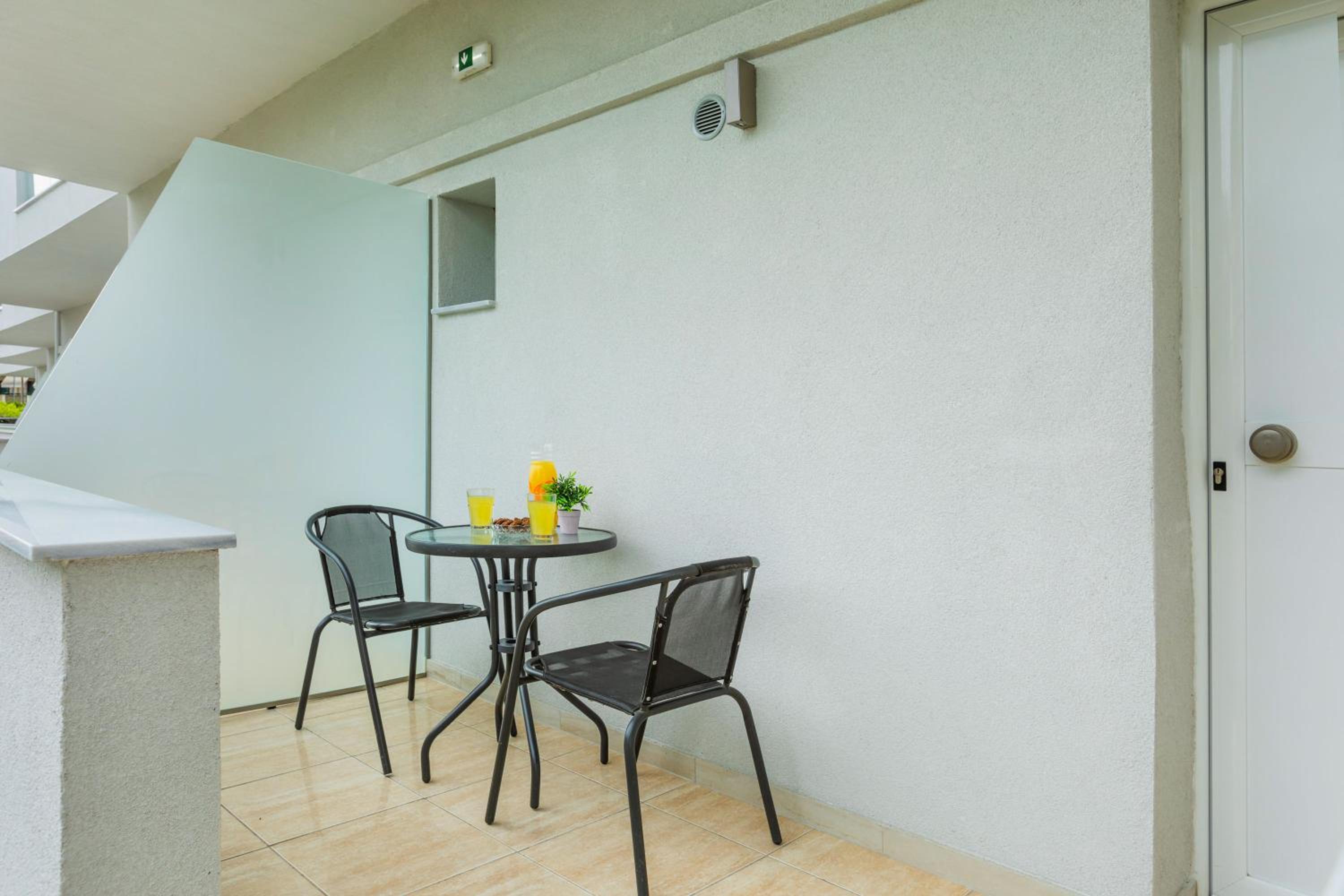 Standard Double or Twin Room with Garden View photo 2